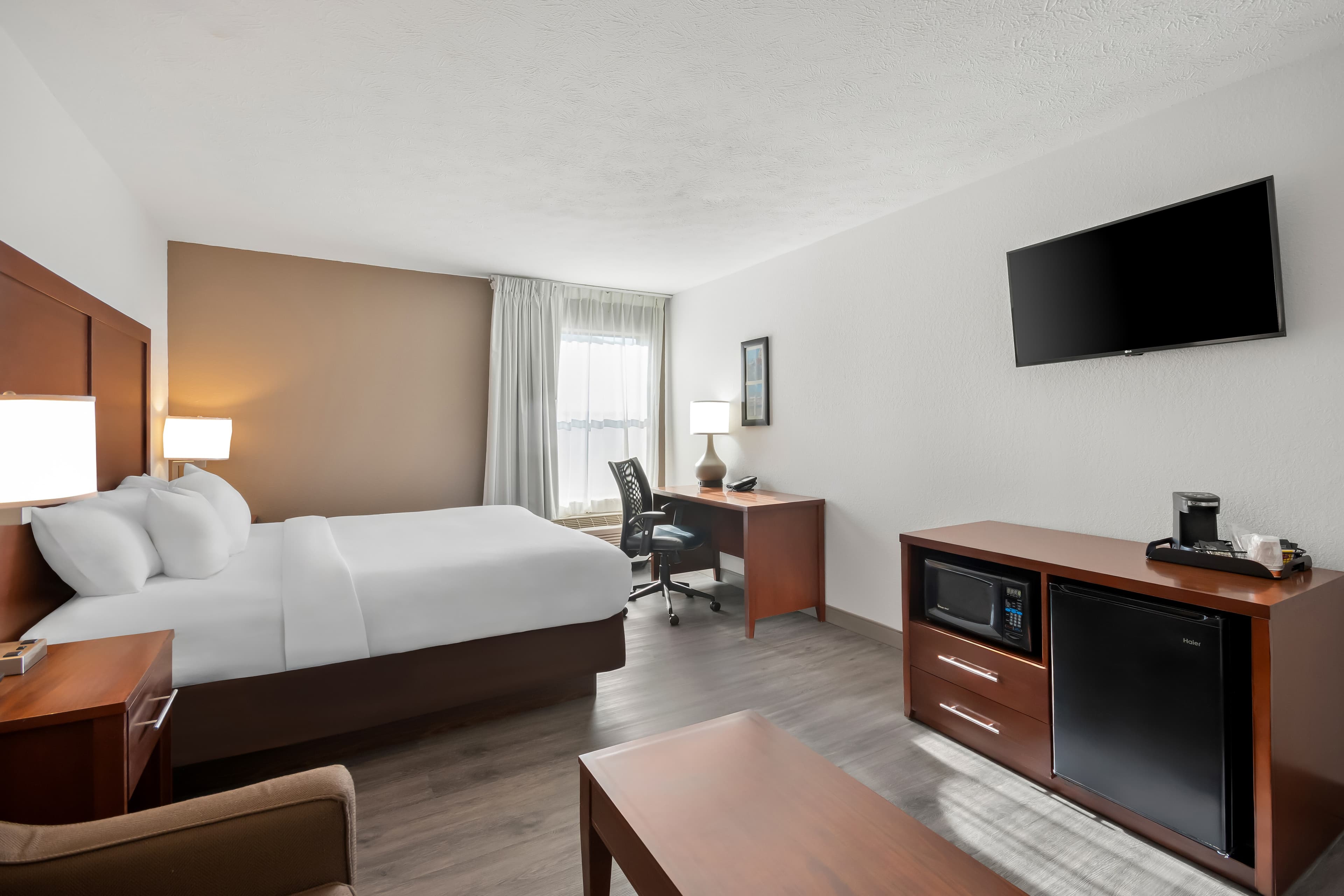 Comfort Inn & Suites Cincinnati Eastgate — 13