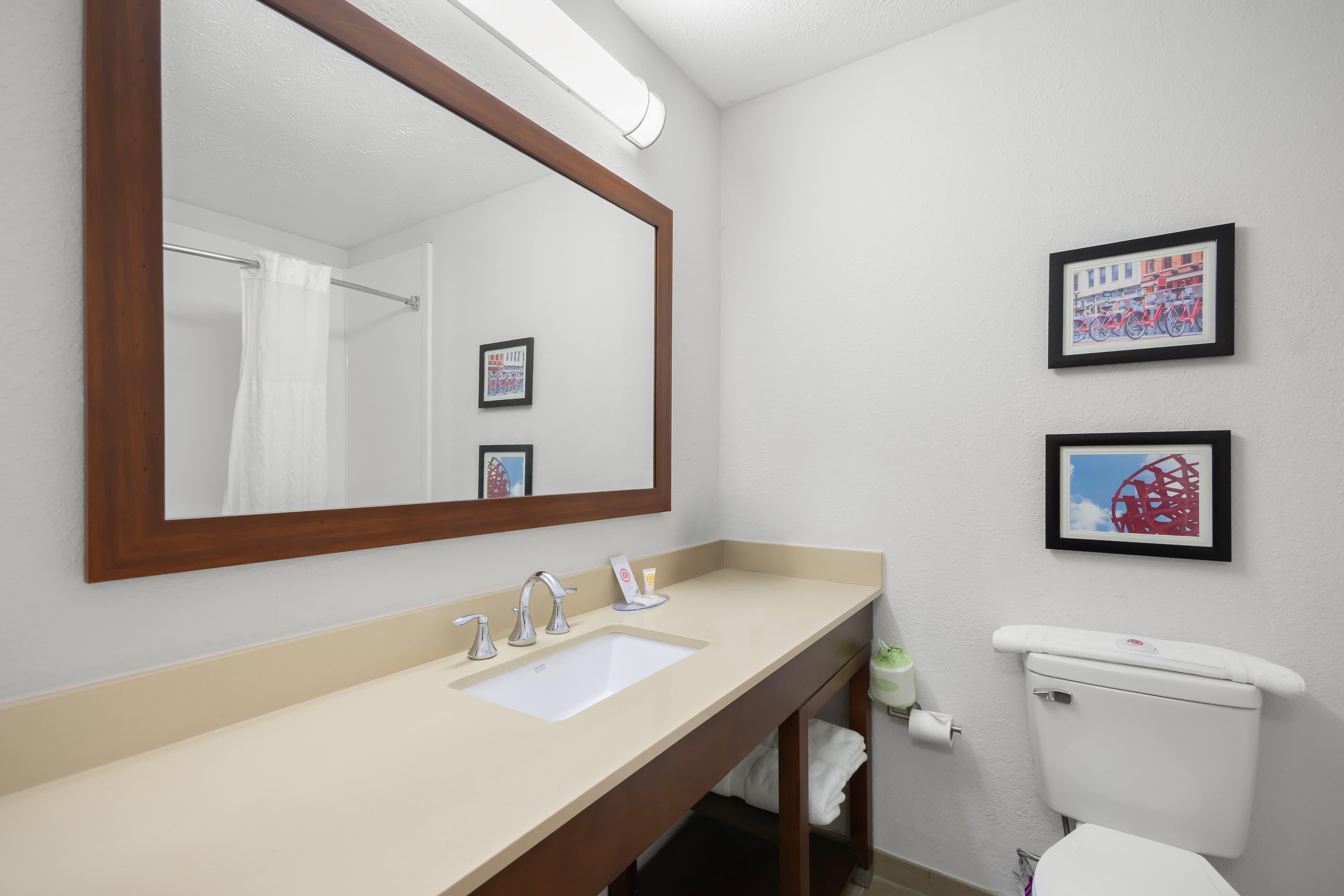 Comfort Inn & Suites Cincinnati Eastgate — 14