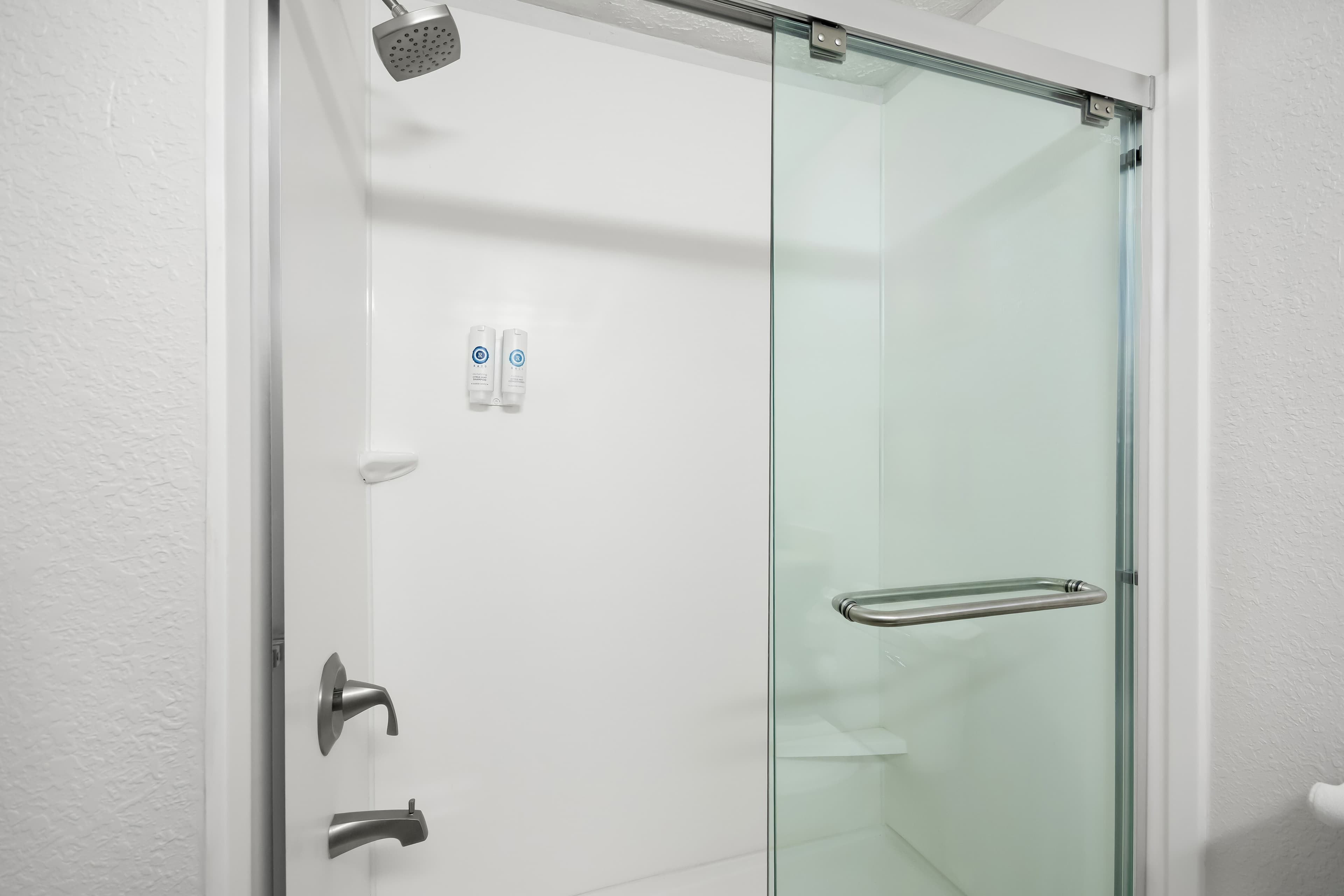 Comfort Inn & Suites Cincinnati Eastgate — 15