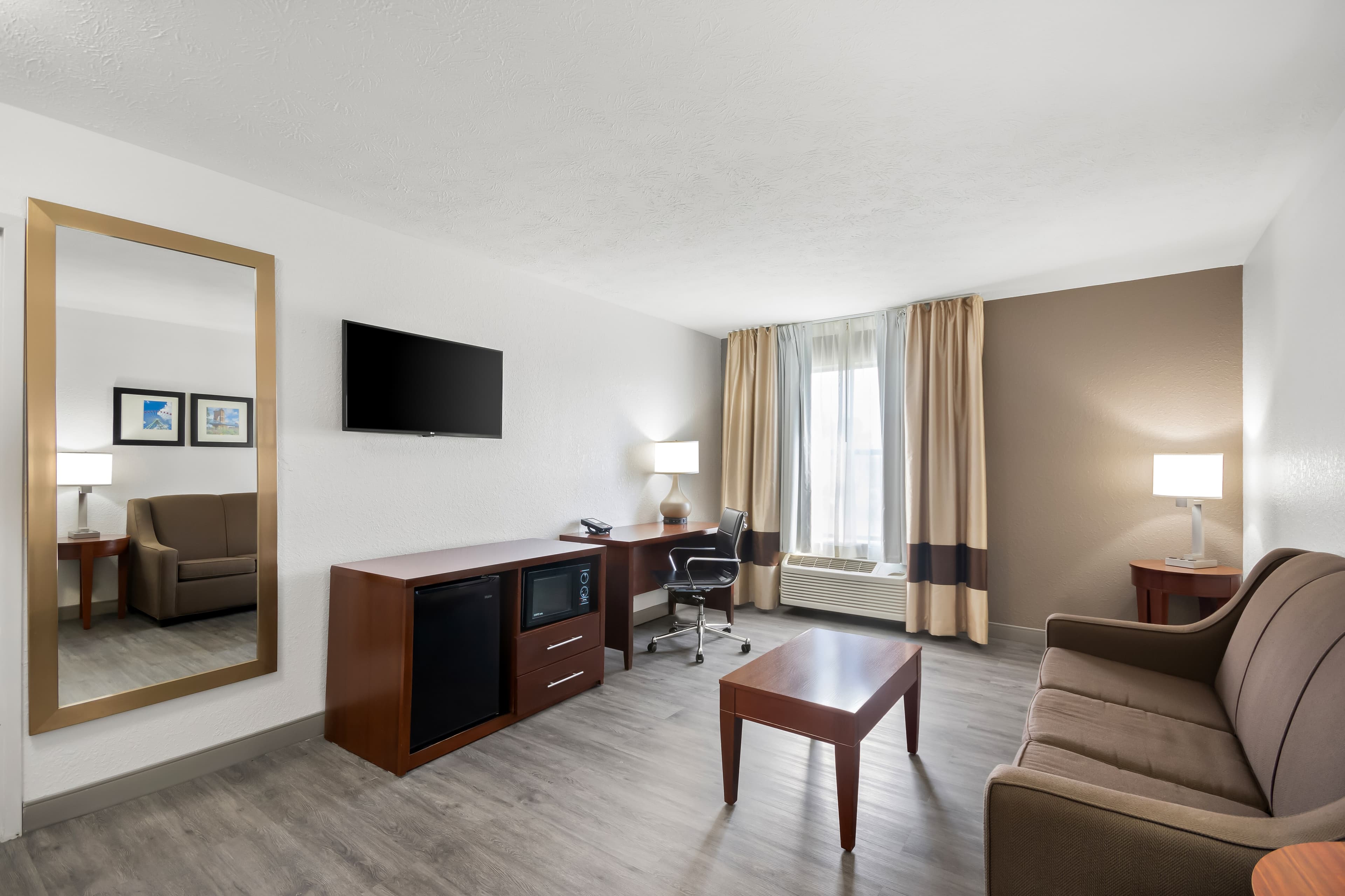 Comfort Inn & Suites Cincinnati Eastgate — 26