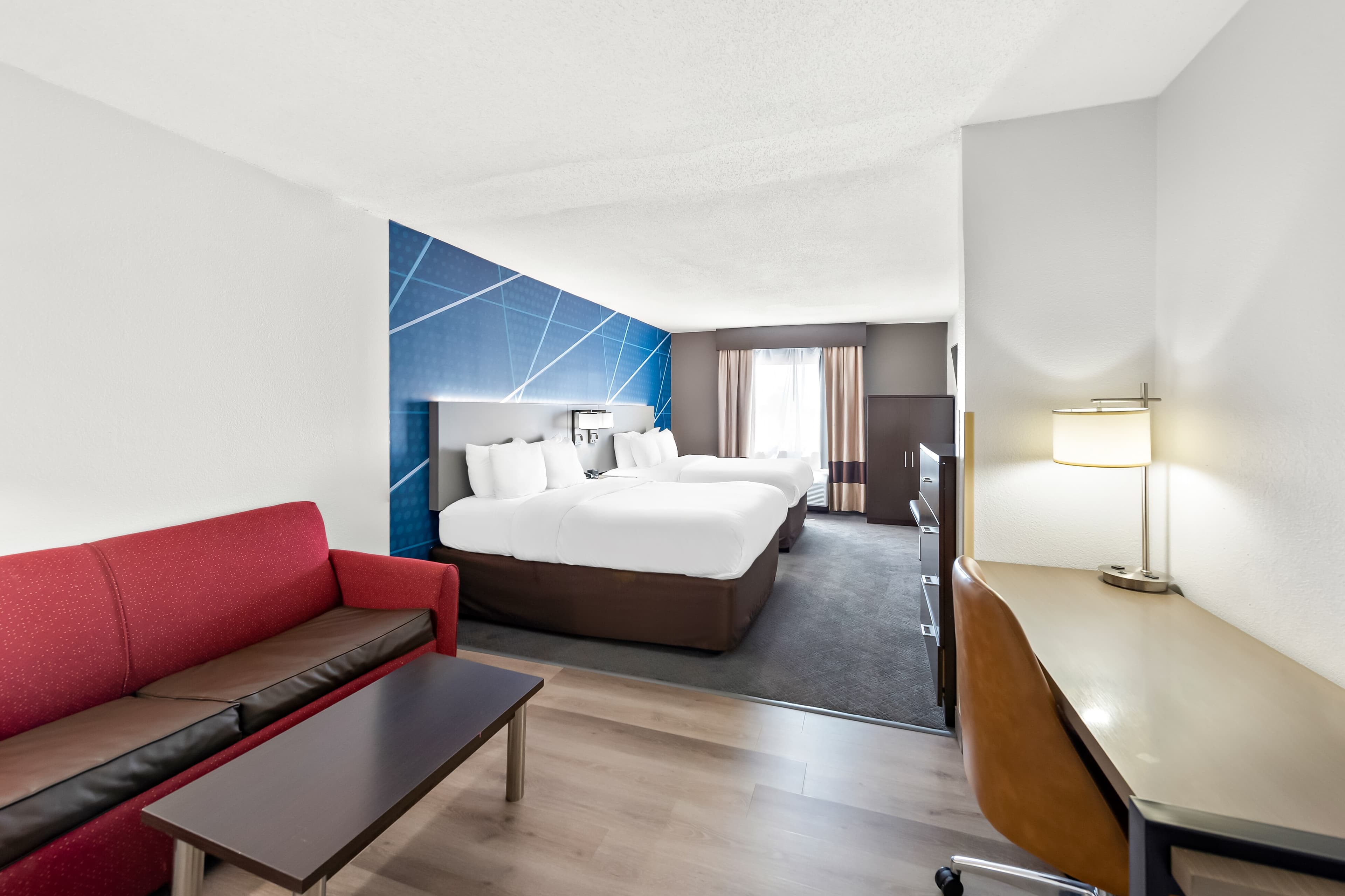 Comfort Suites Columbus — 17