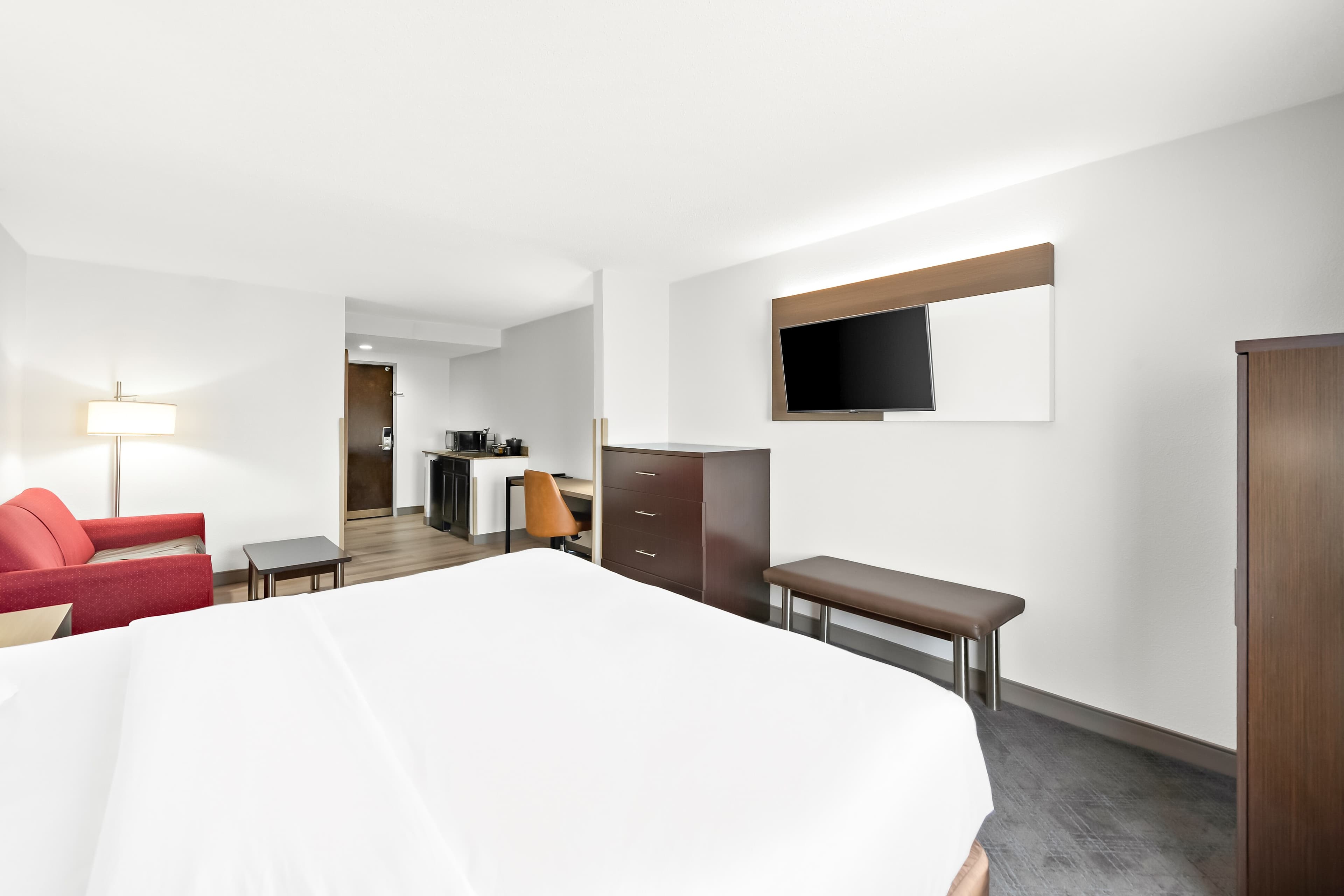 Comfort Suites Columbus - Image 3
