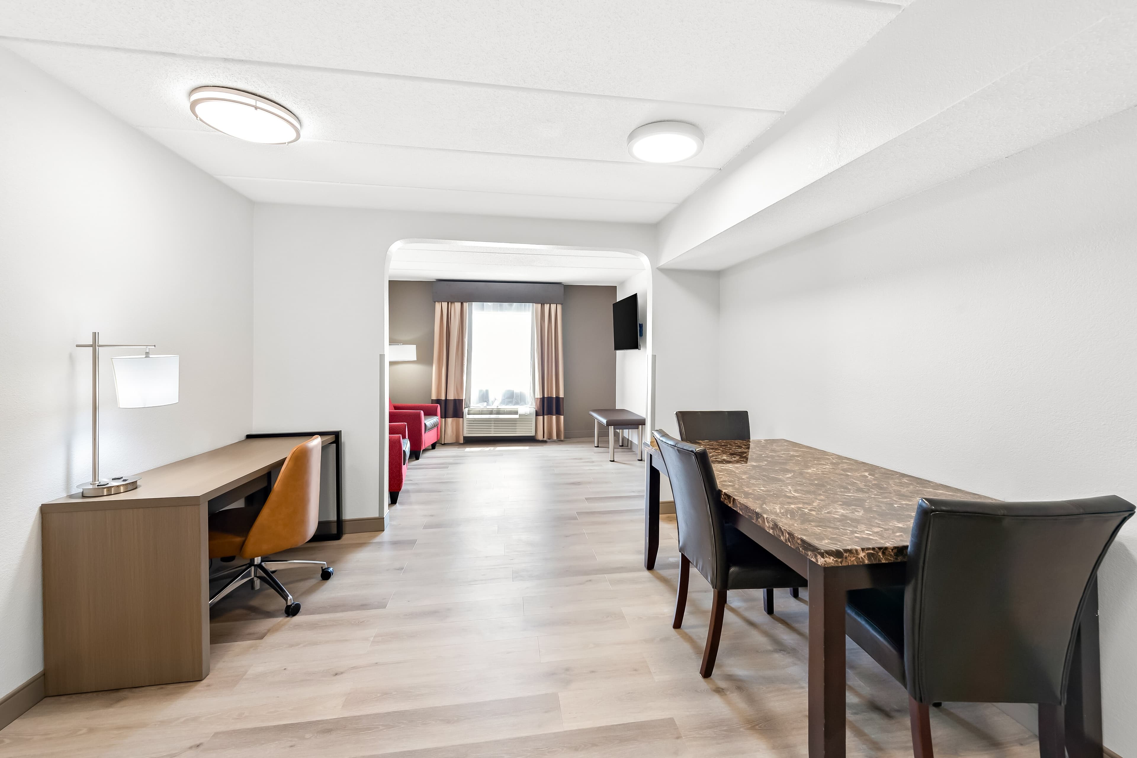 Comfort Suites Columbus — 9
