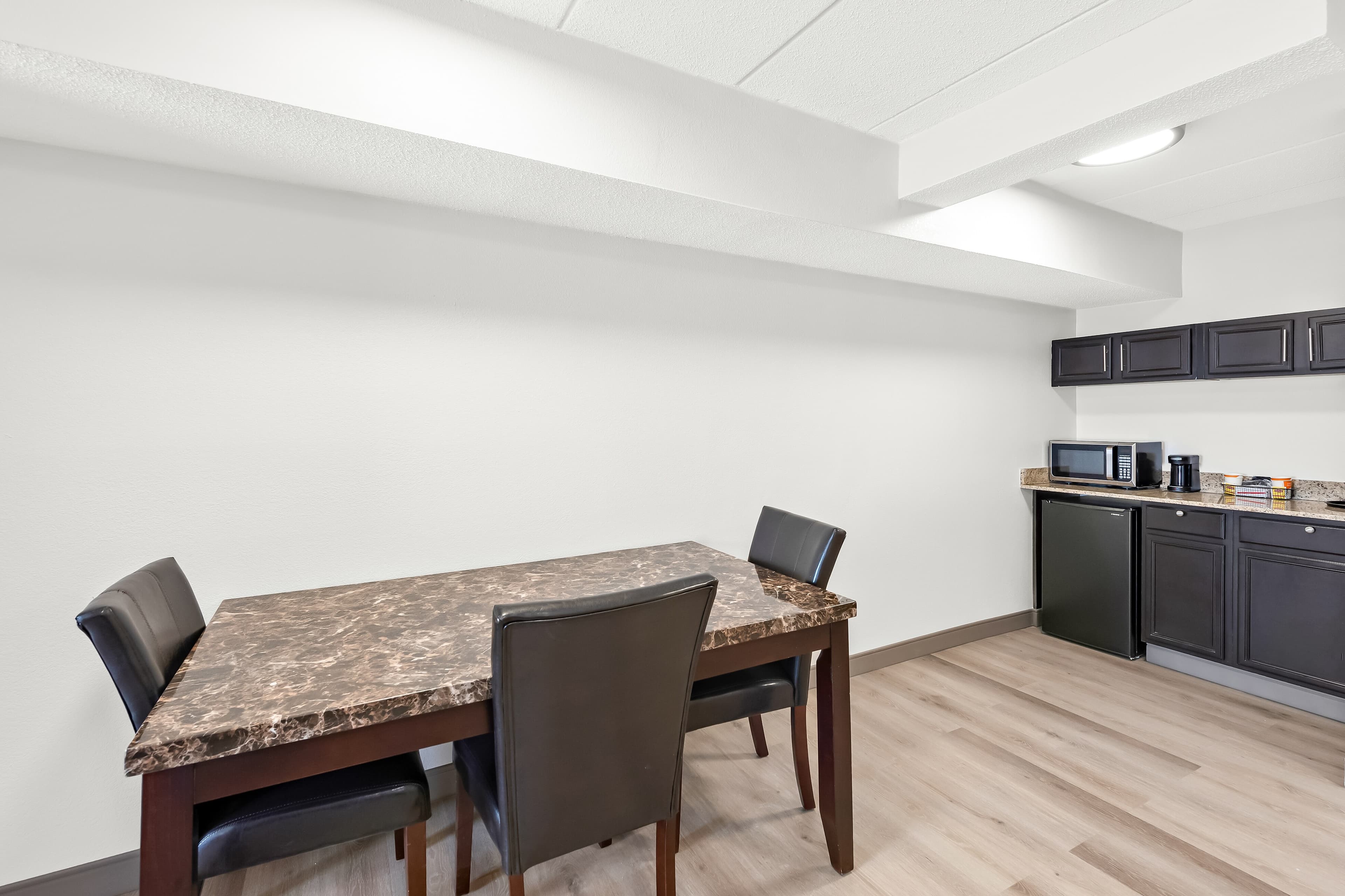 Comfort Suites Columbus — 10