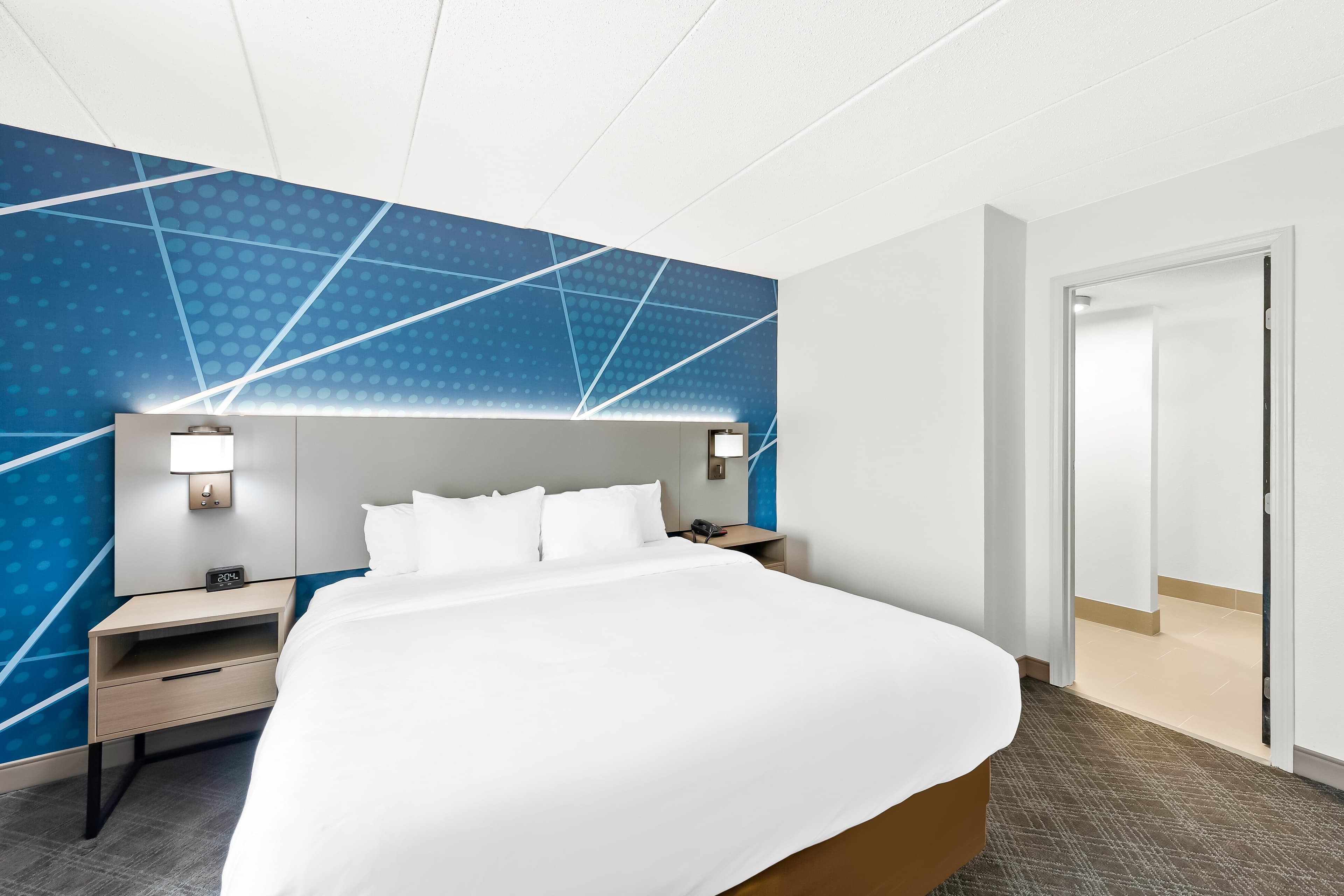 Comfort Suites Columbus — 12