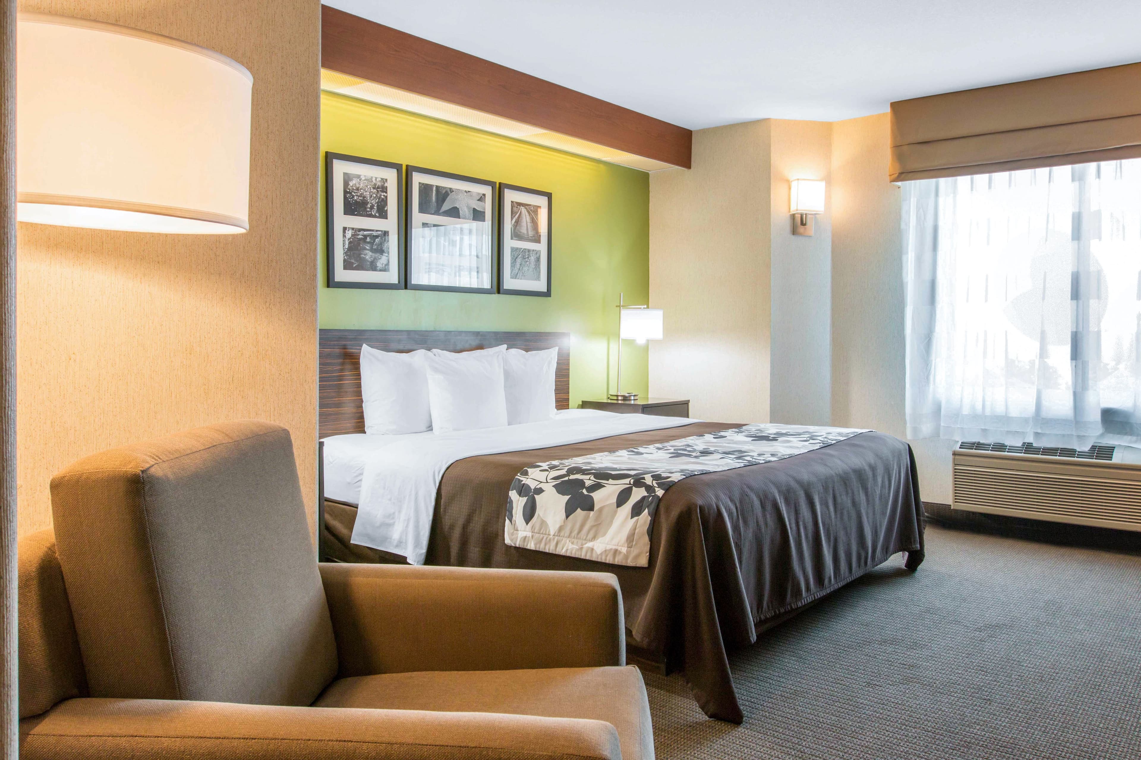 Sleep Inn & Suites Oregon - Toledo — 2