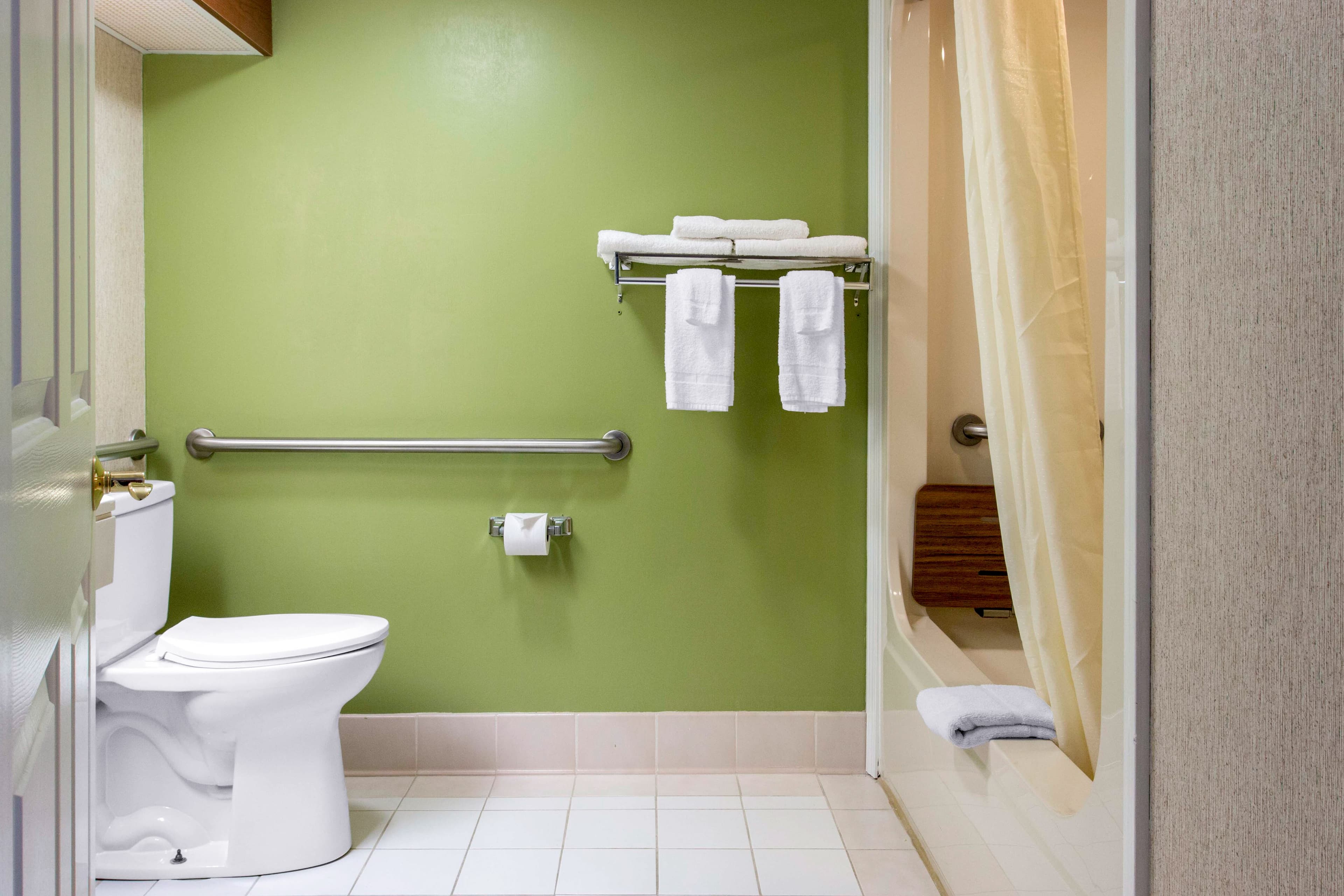 Sleep Inn & Suites Oregon - Toledo — 4