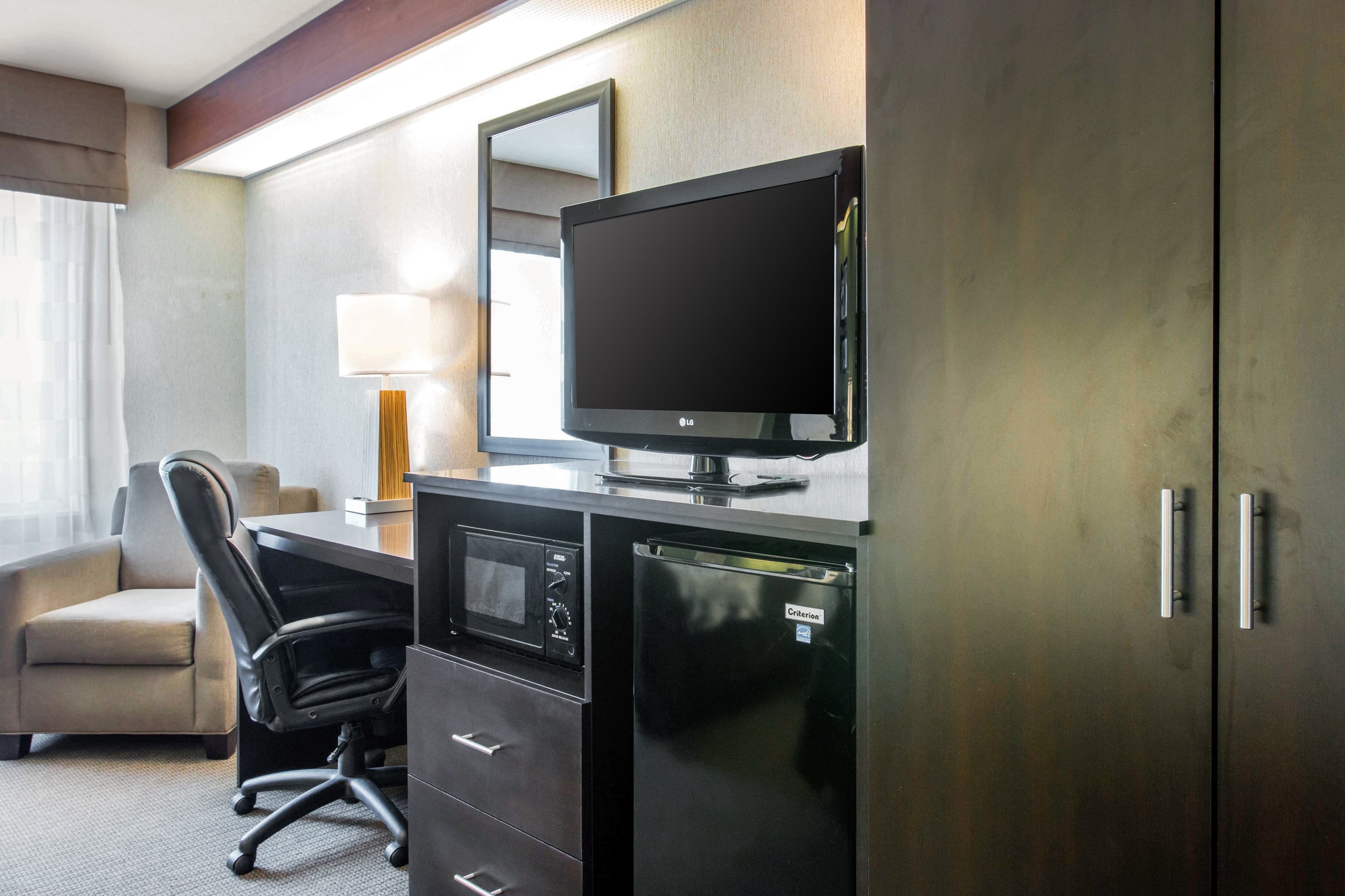 Sleep Inn & Suites Oregon - Toledo — 6