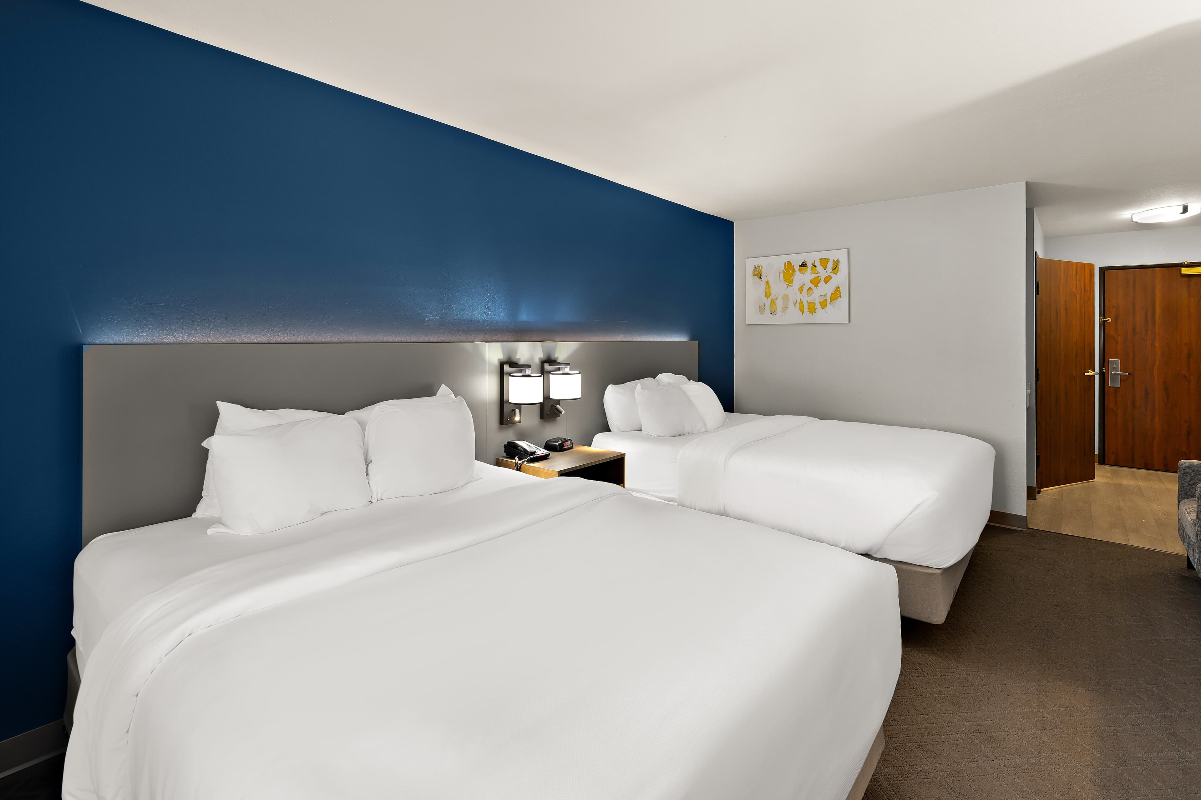 Comfort Inn & Suites Fremont - Image 3