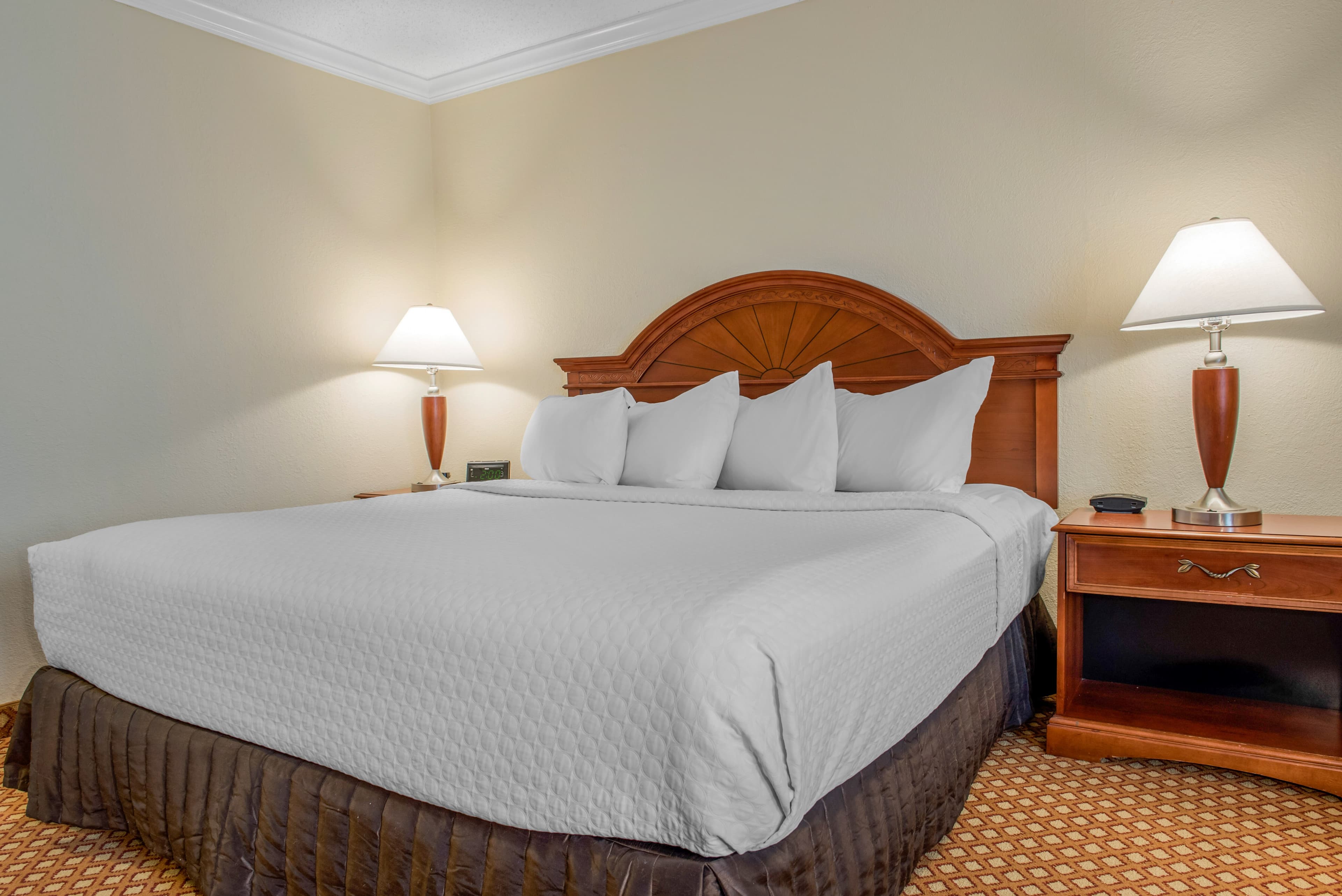 Quality Hotel Conference Center Cincinnati Blue Ash — 8