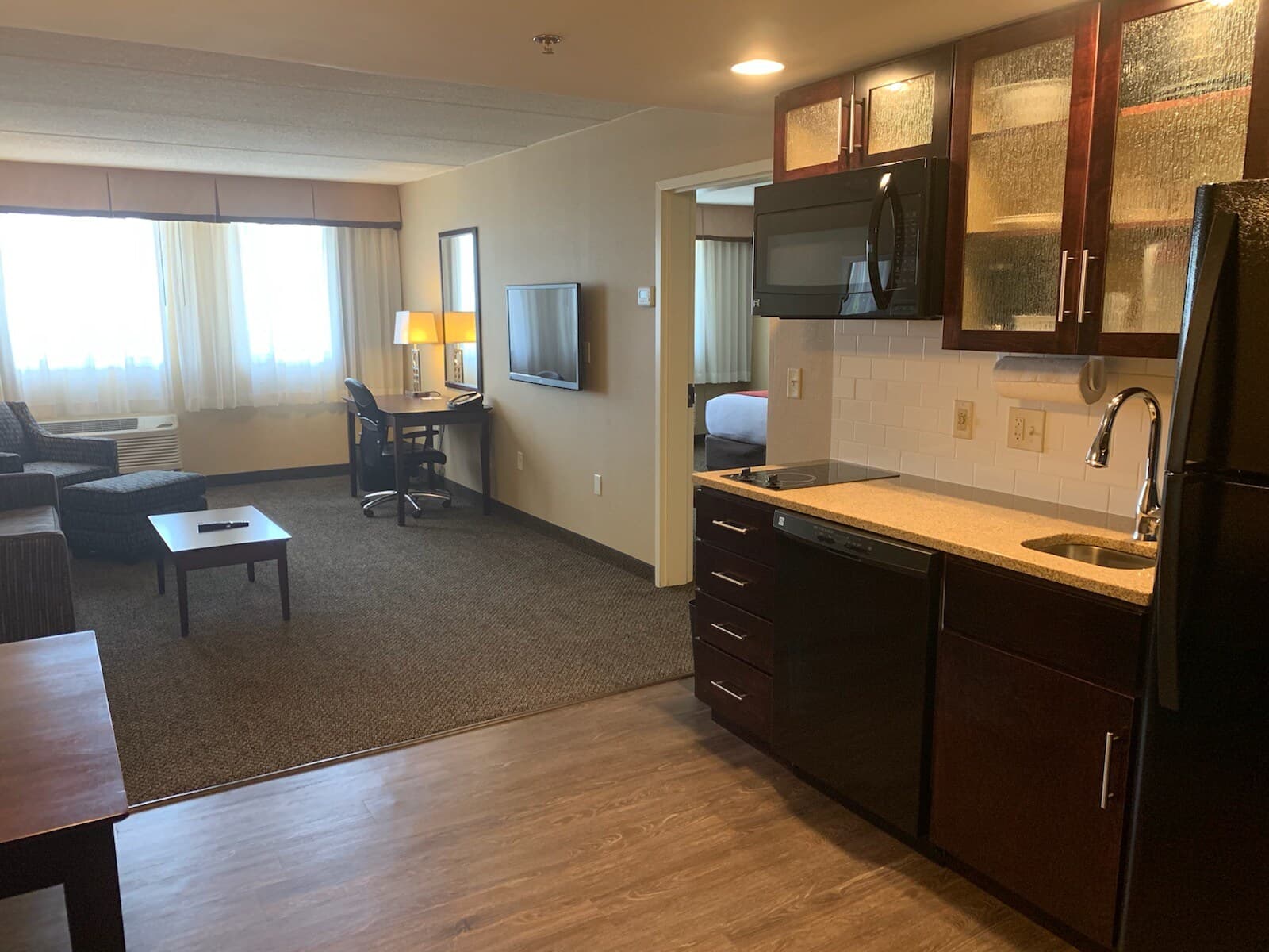 Comfort Inn & Suites Wadsworth - Image 2