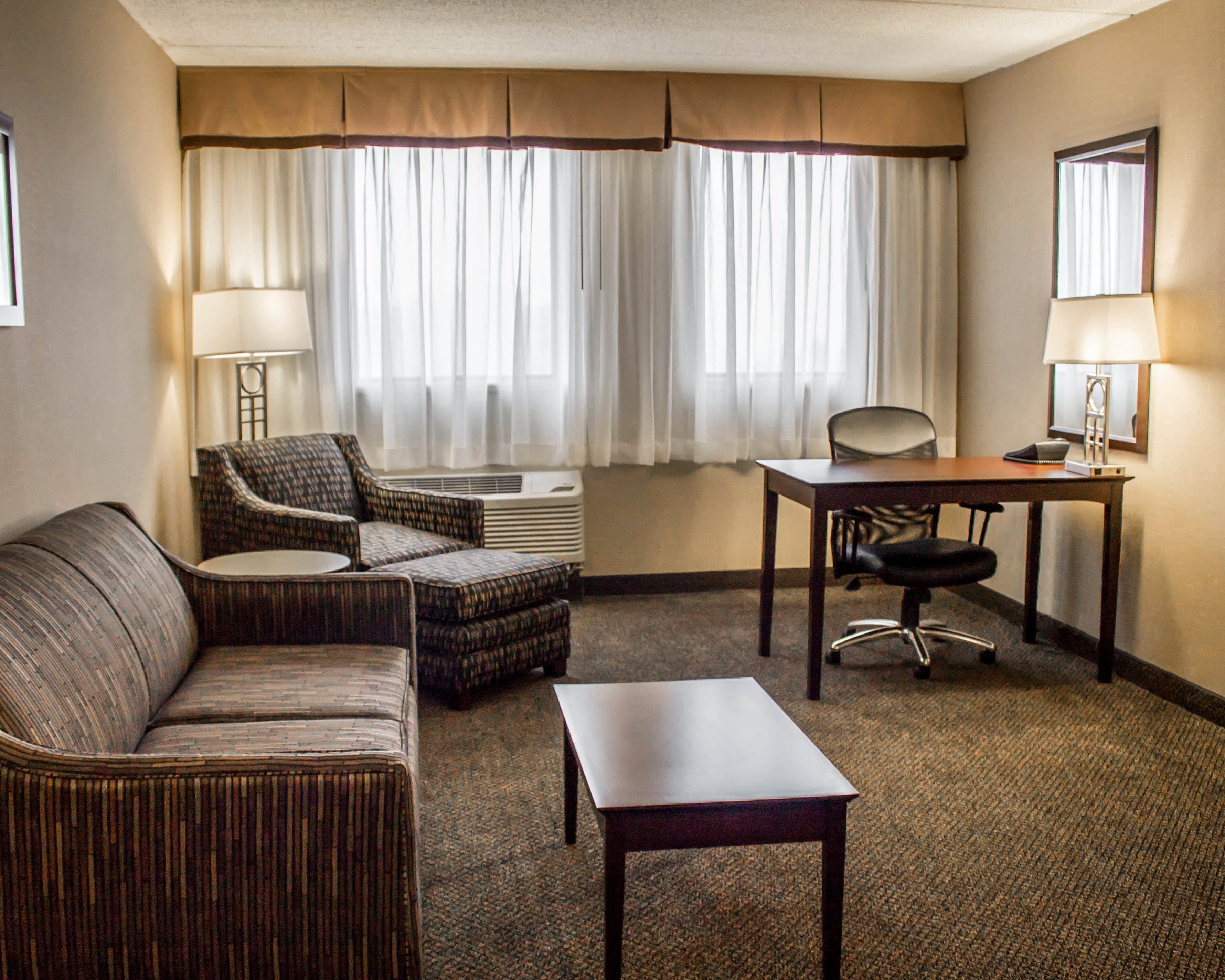 Comfort Inn & Suites Wadsworth - Image 5