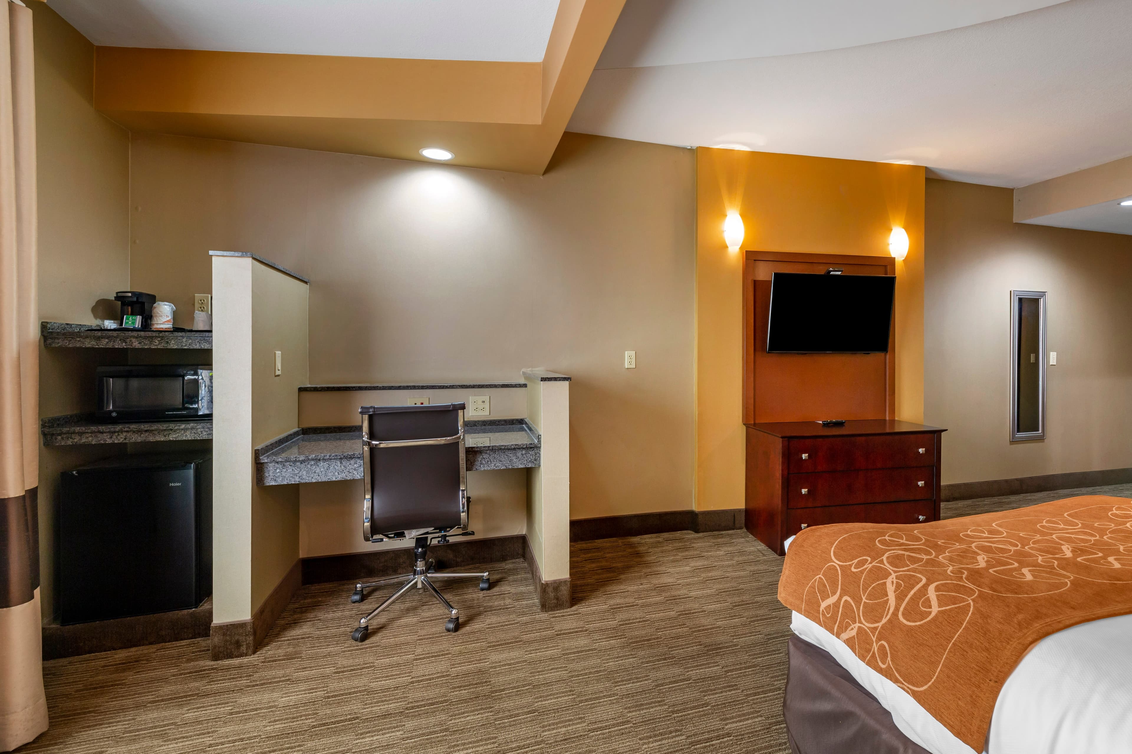 Comfort Suites Perrysburg - Toledo South — 15