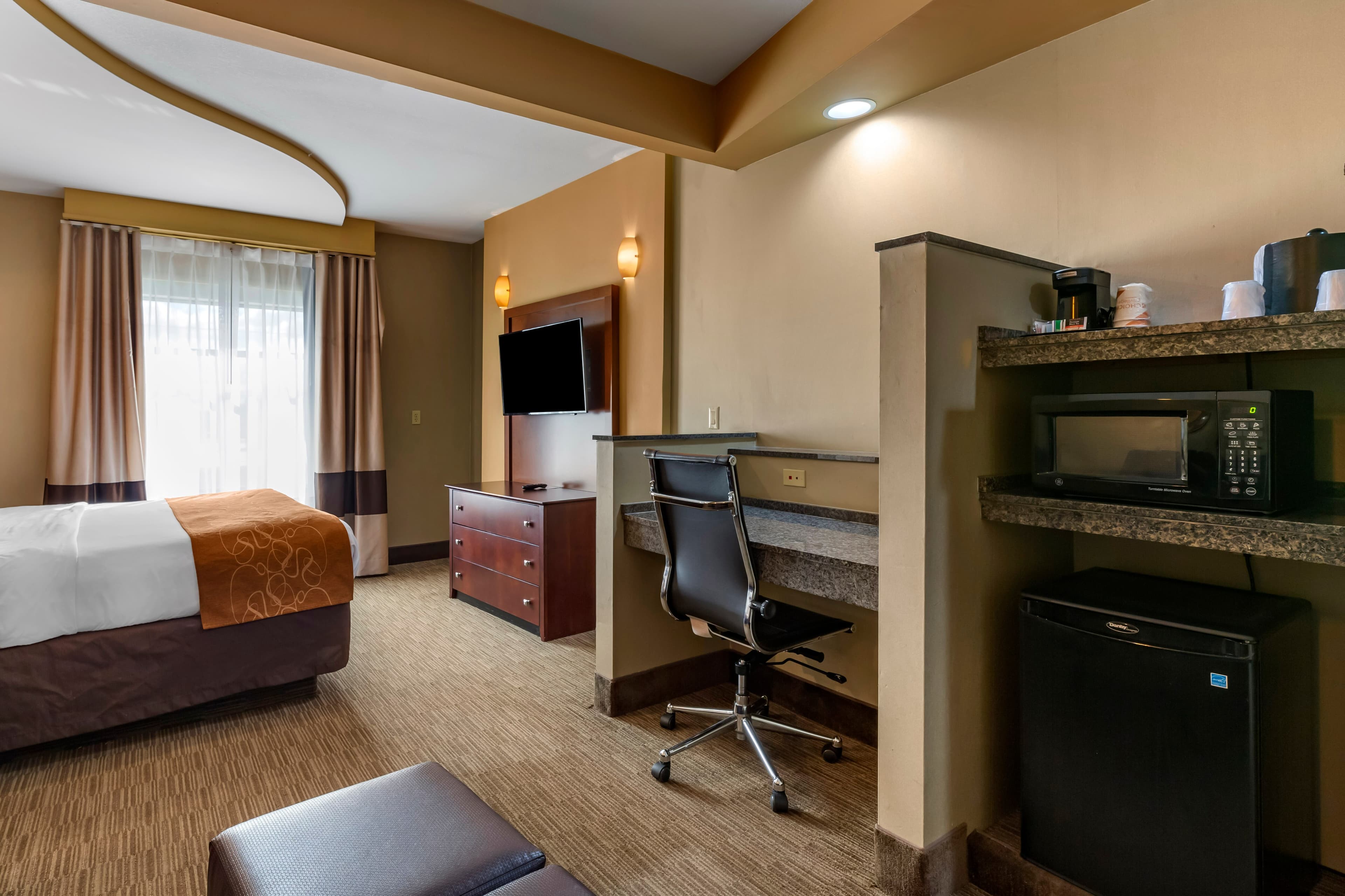 Comfort Suites Perrysburg - Toledo South — 19