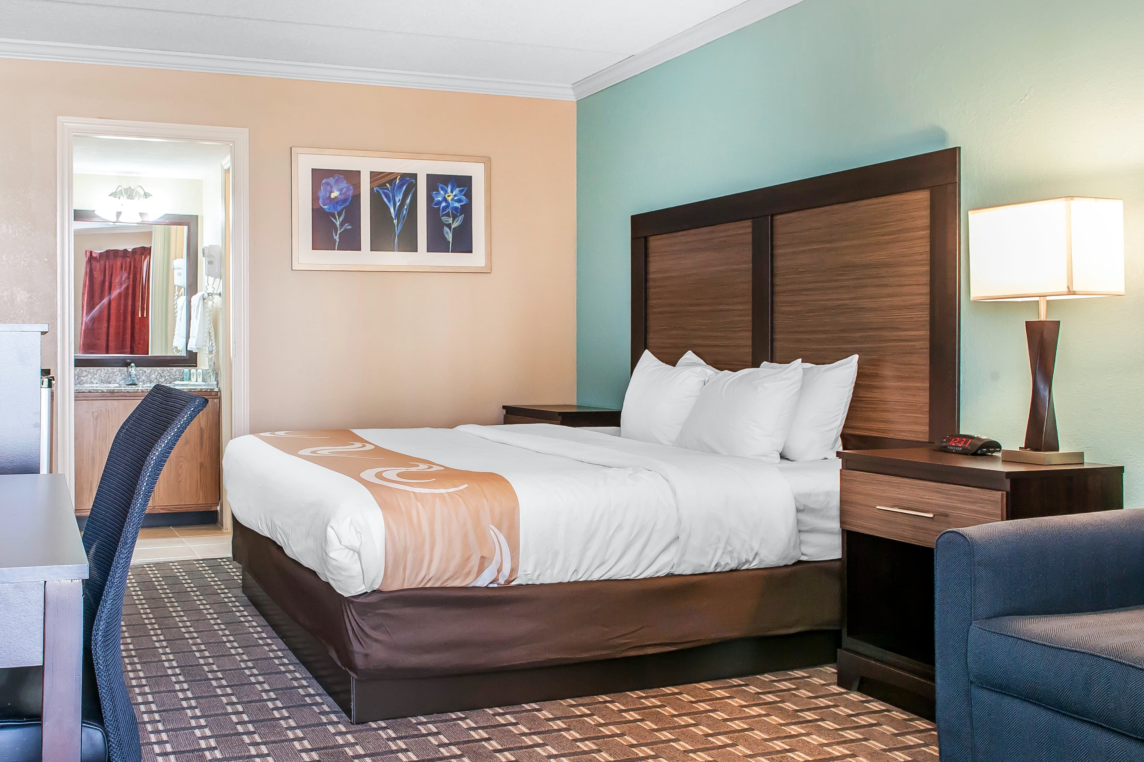 Quality Inn Findlay - Image 5