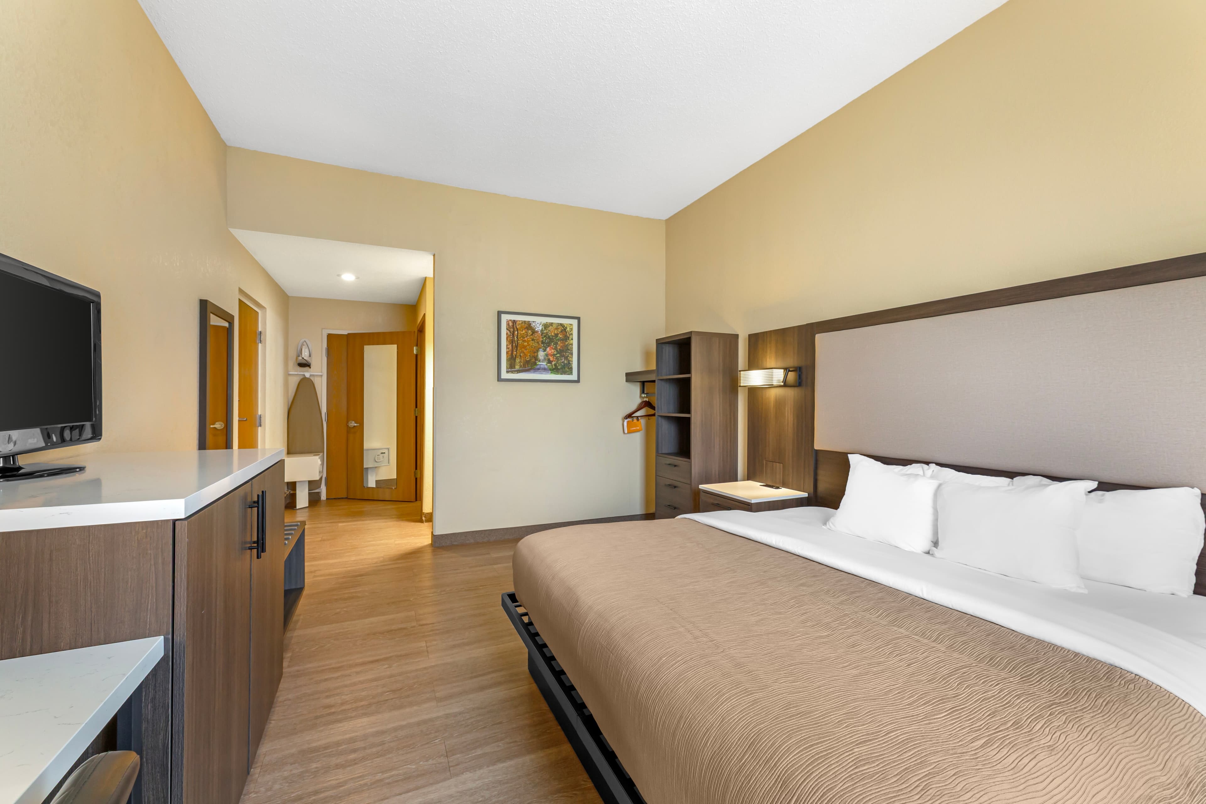 Quality Inn & Suites Bellville - Mansfield - Image 4