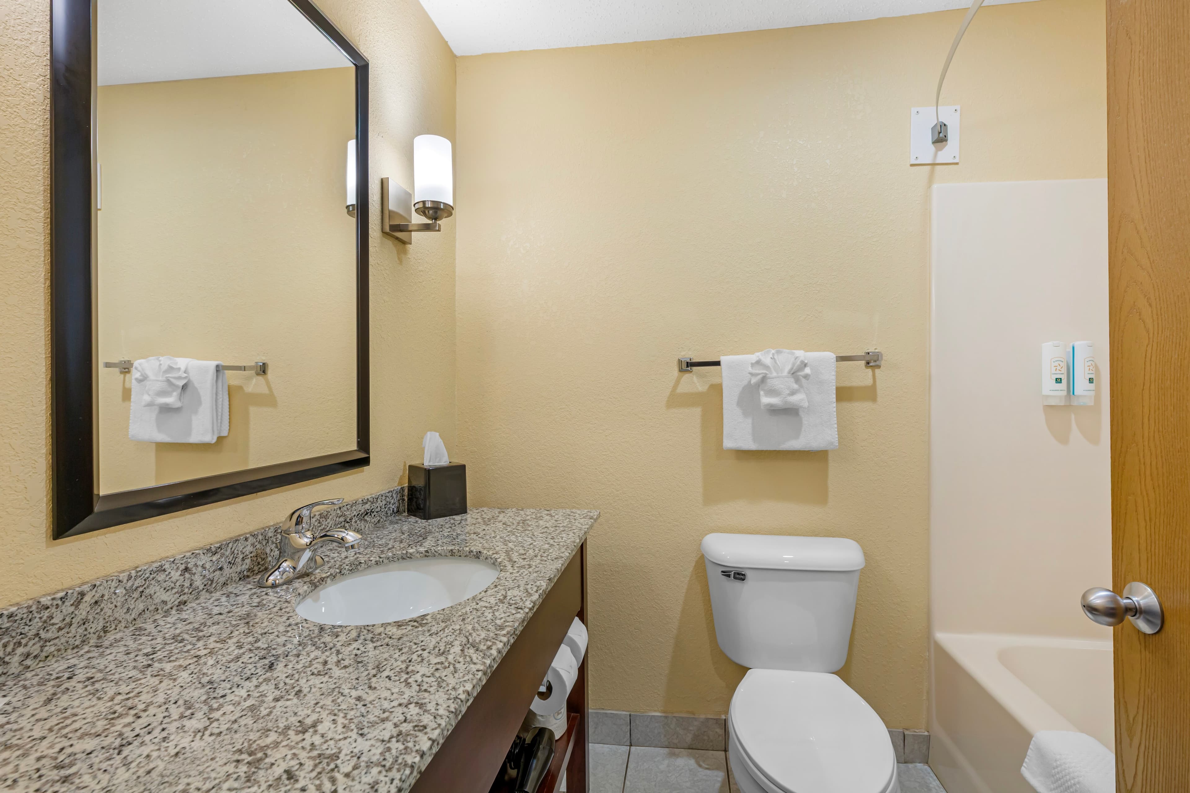 Quality Inn & Suites Bellville - Mansfield — 24