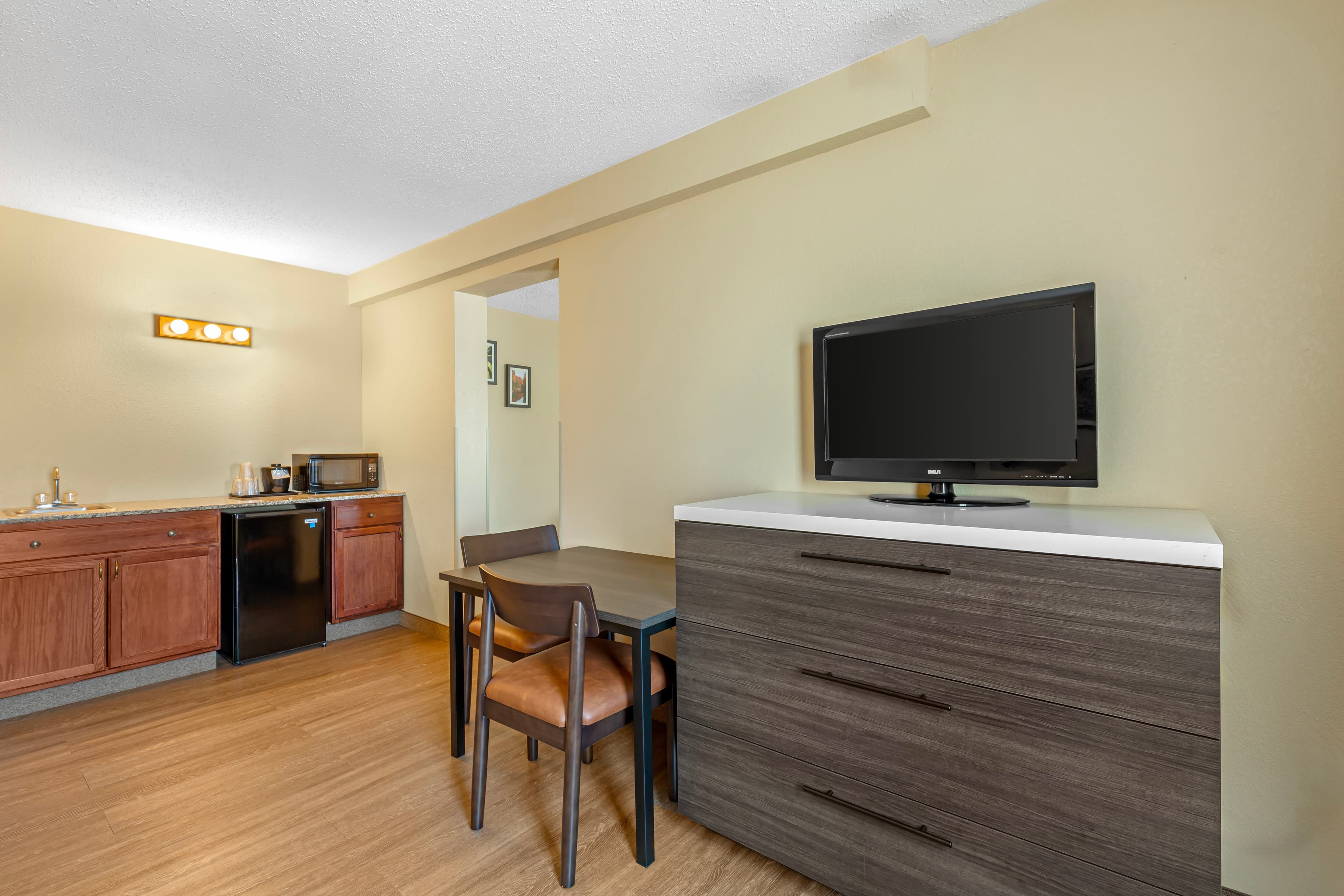 Quality Inn & Suites Bellville - Mansfield — 27