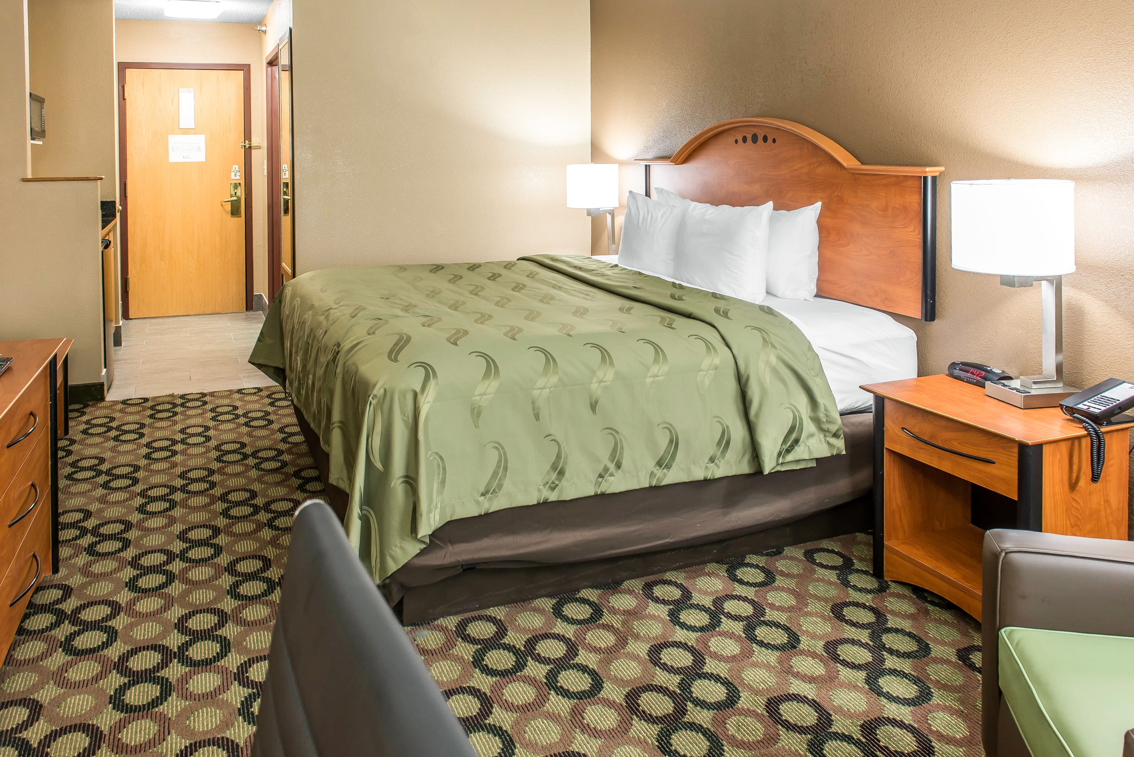 Quality Inn & Suites Columbus West - Hilliard - Image 2