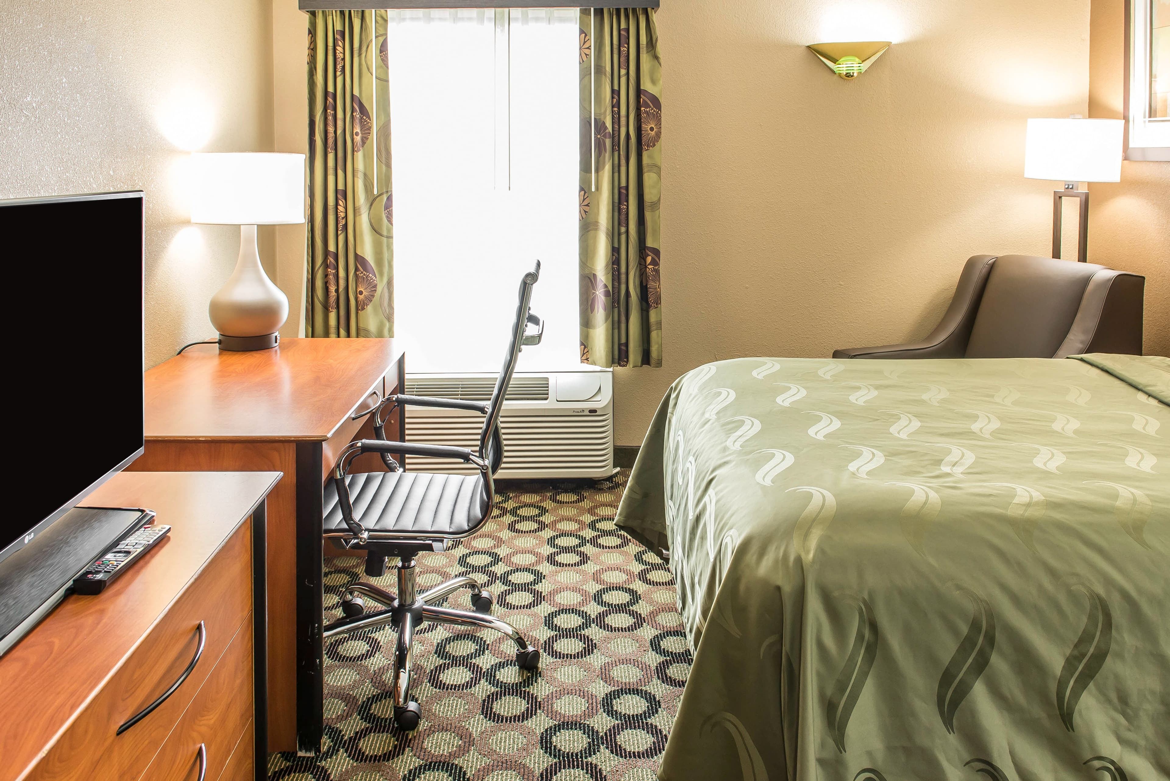 Quality Inn & Suites Columbus West - Hilliard — 10