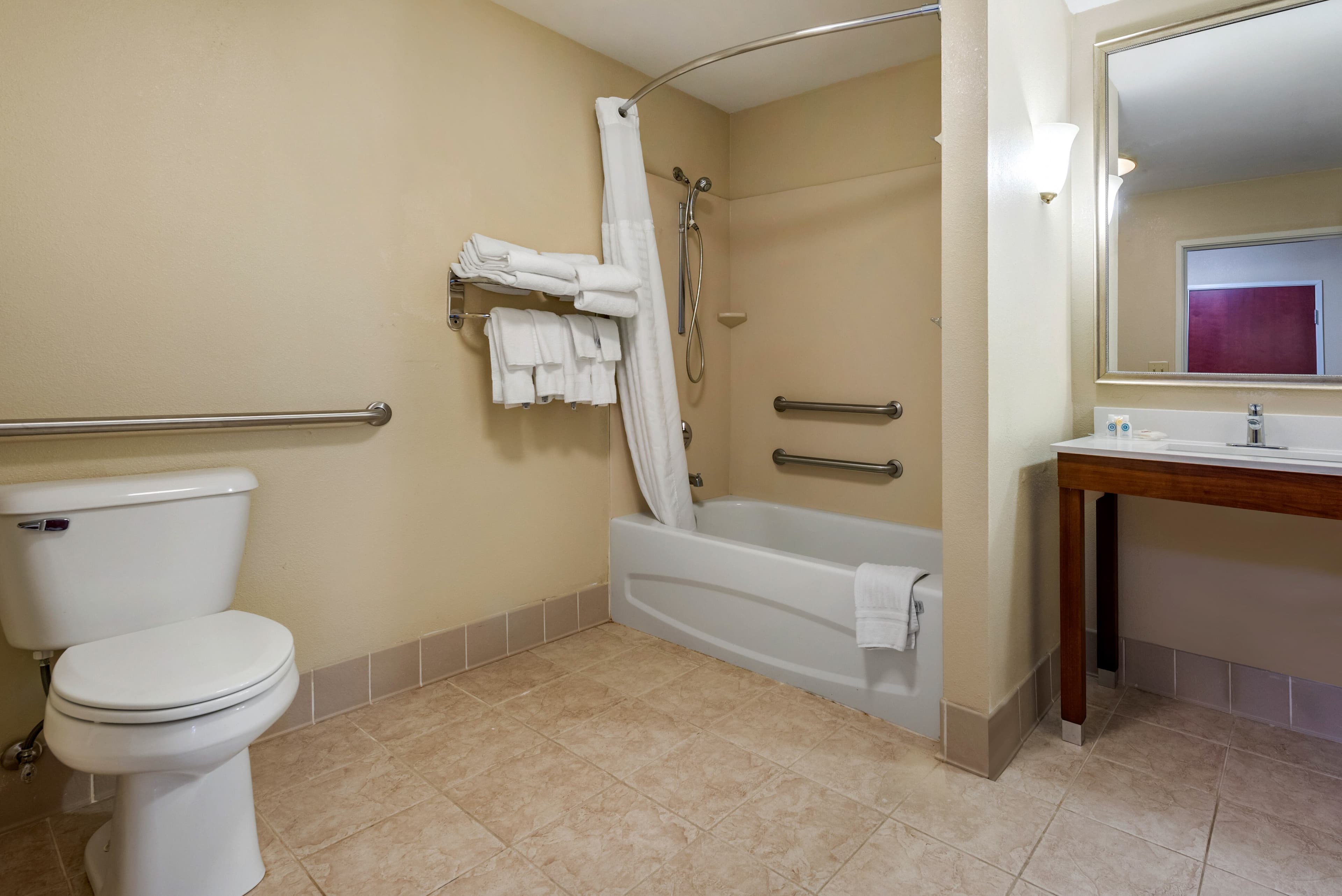 Comfort Suites Dayton-Wright Patterson — 6