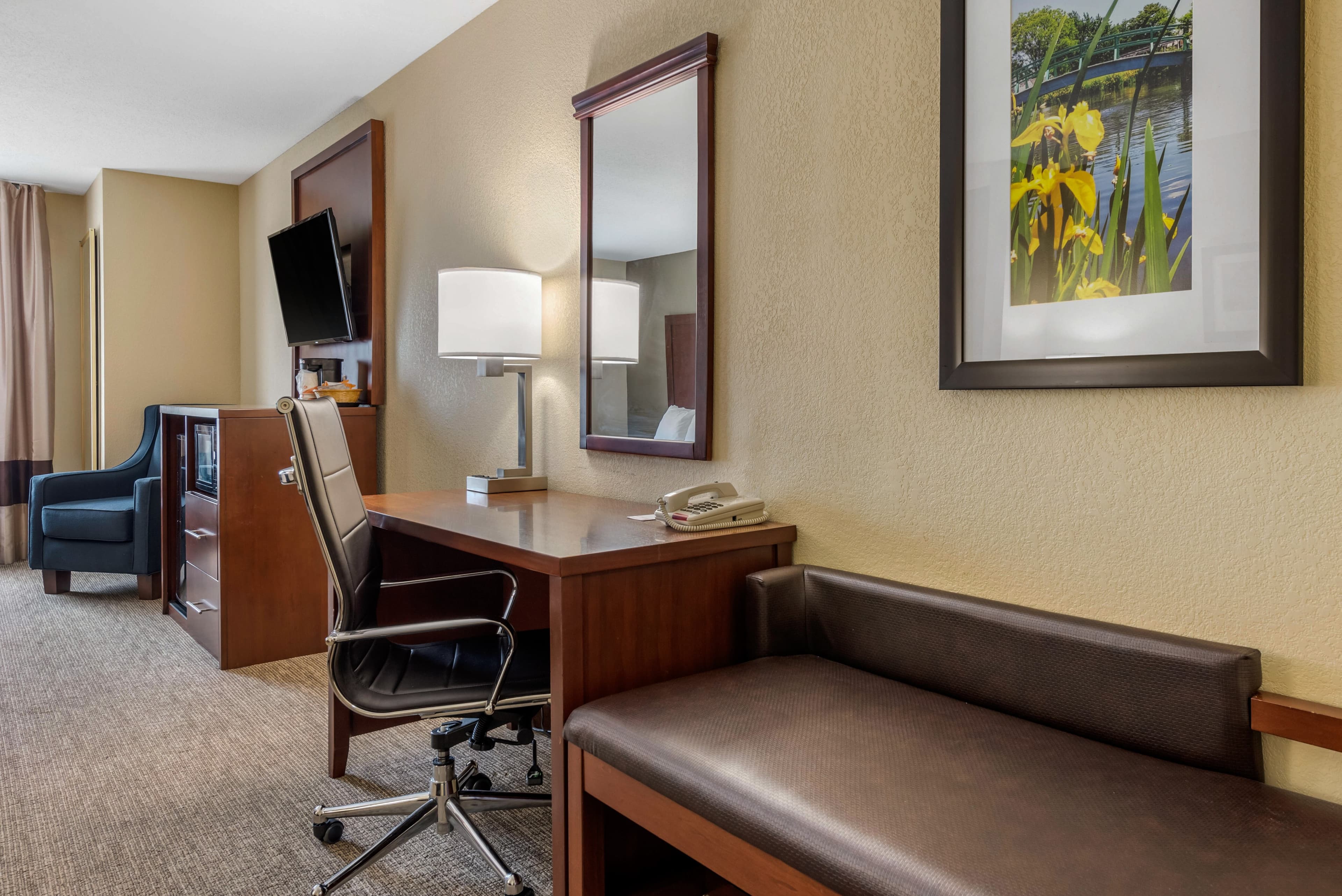Comfort Suites Dayton-Wright Patterson — 9