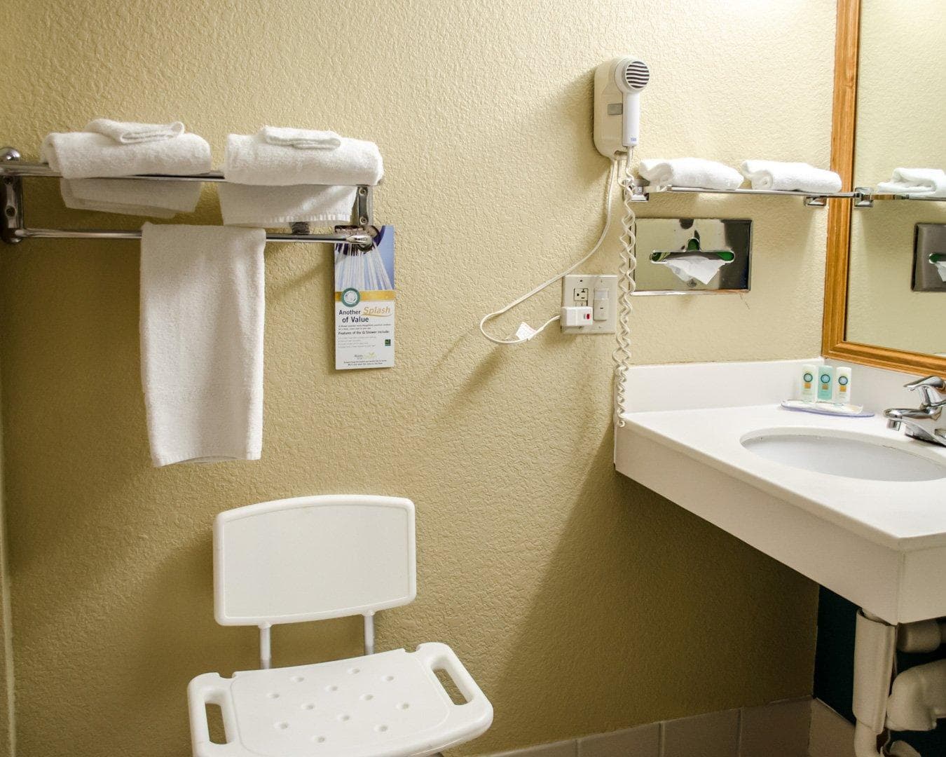 Quality Inn & Suites Medina- Akron West - Image 3