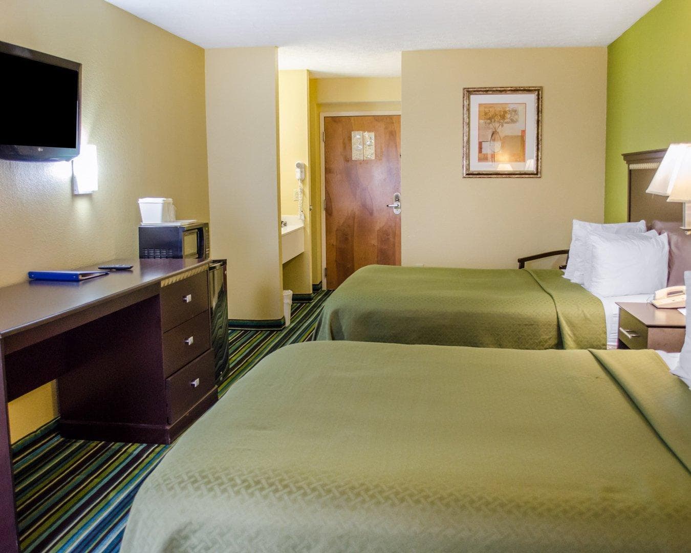 Quality Inn & Suites Medina- Akron West — 13
