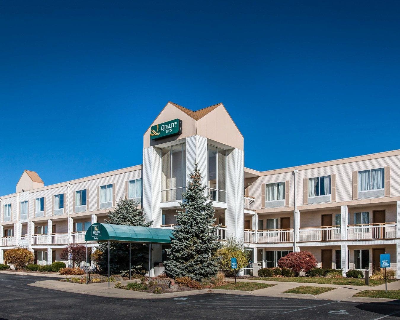 Quality Inn Holland - Toledo - Image 1