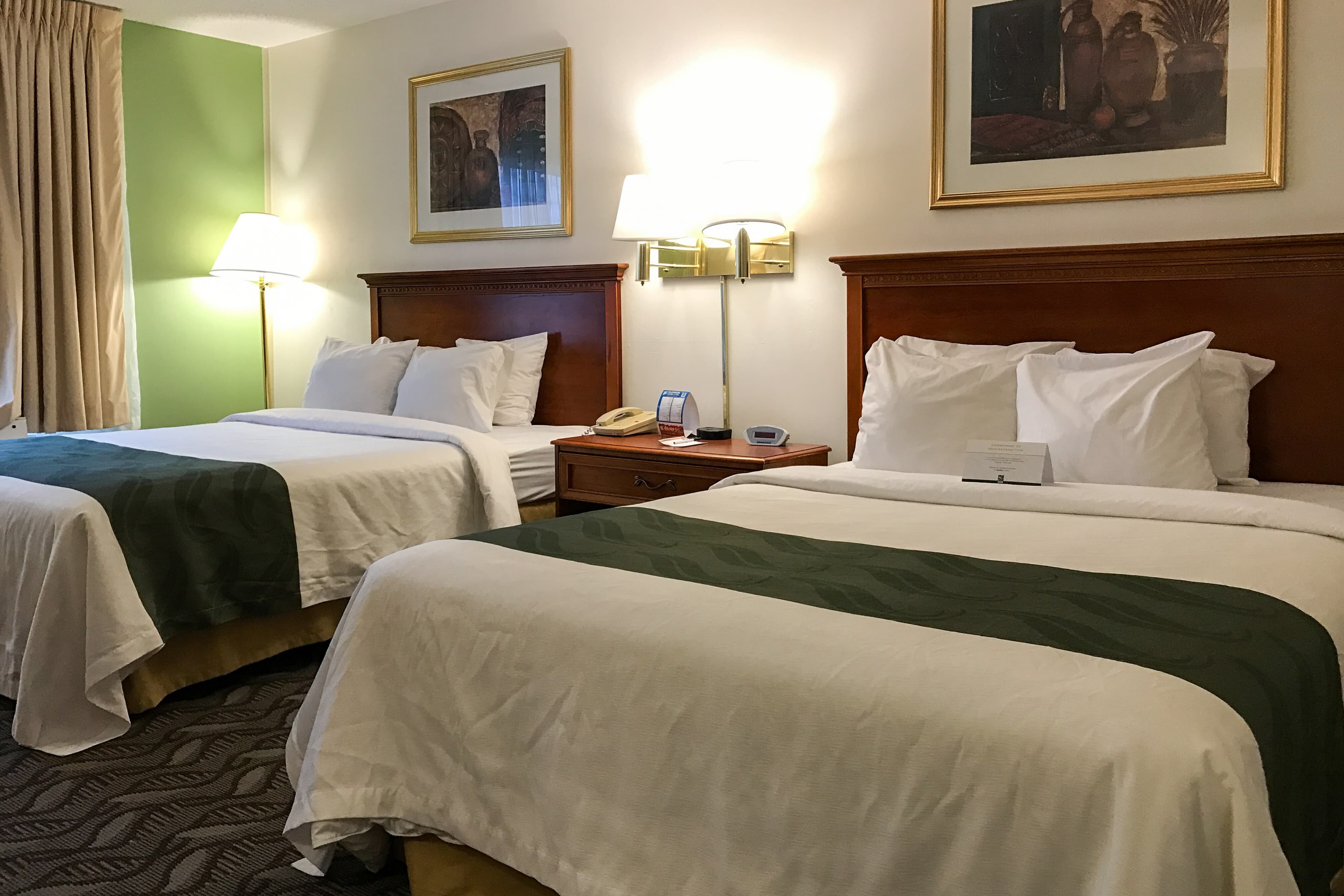 Quality Inn Holland - Toledo - Image 3