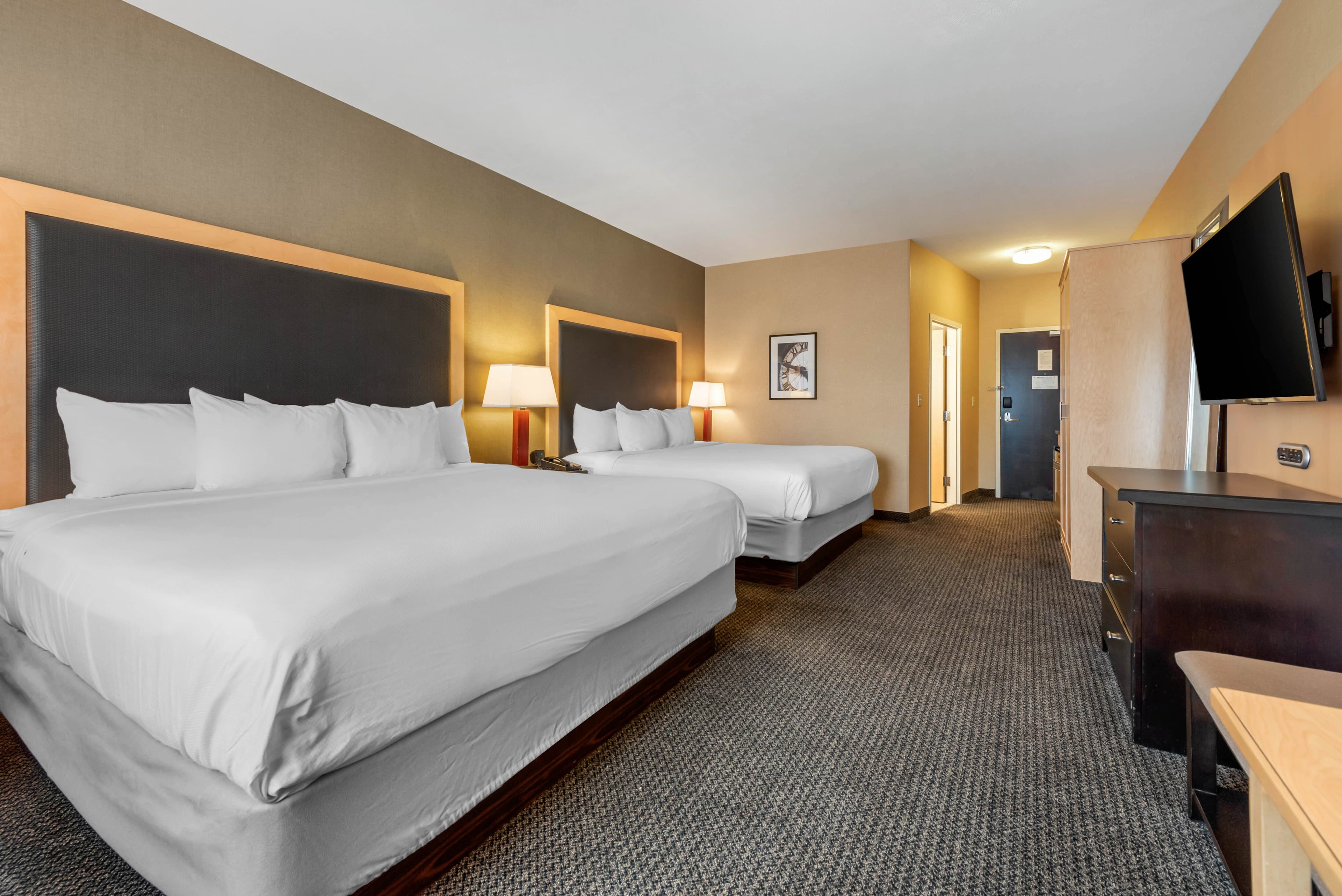 Cambria Hotel Akron - Canton Airport - Image 4