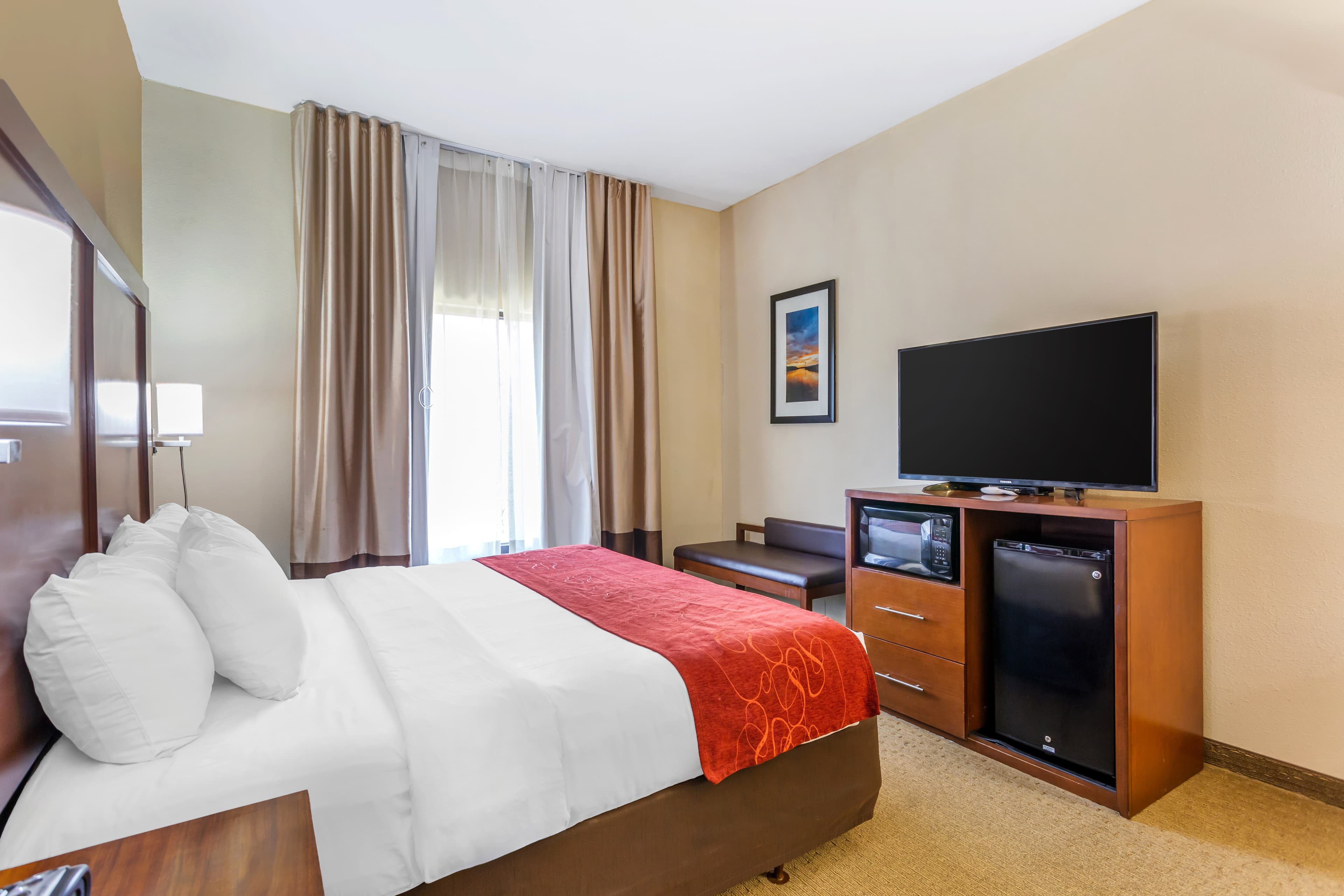 Comfort Suites South Point - Huntington - Image 4