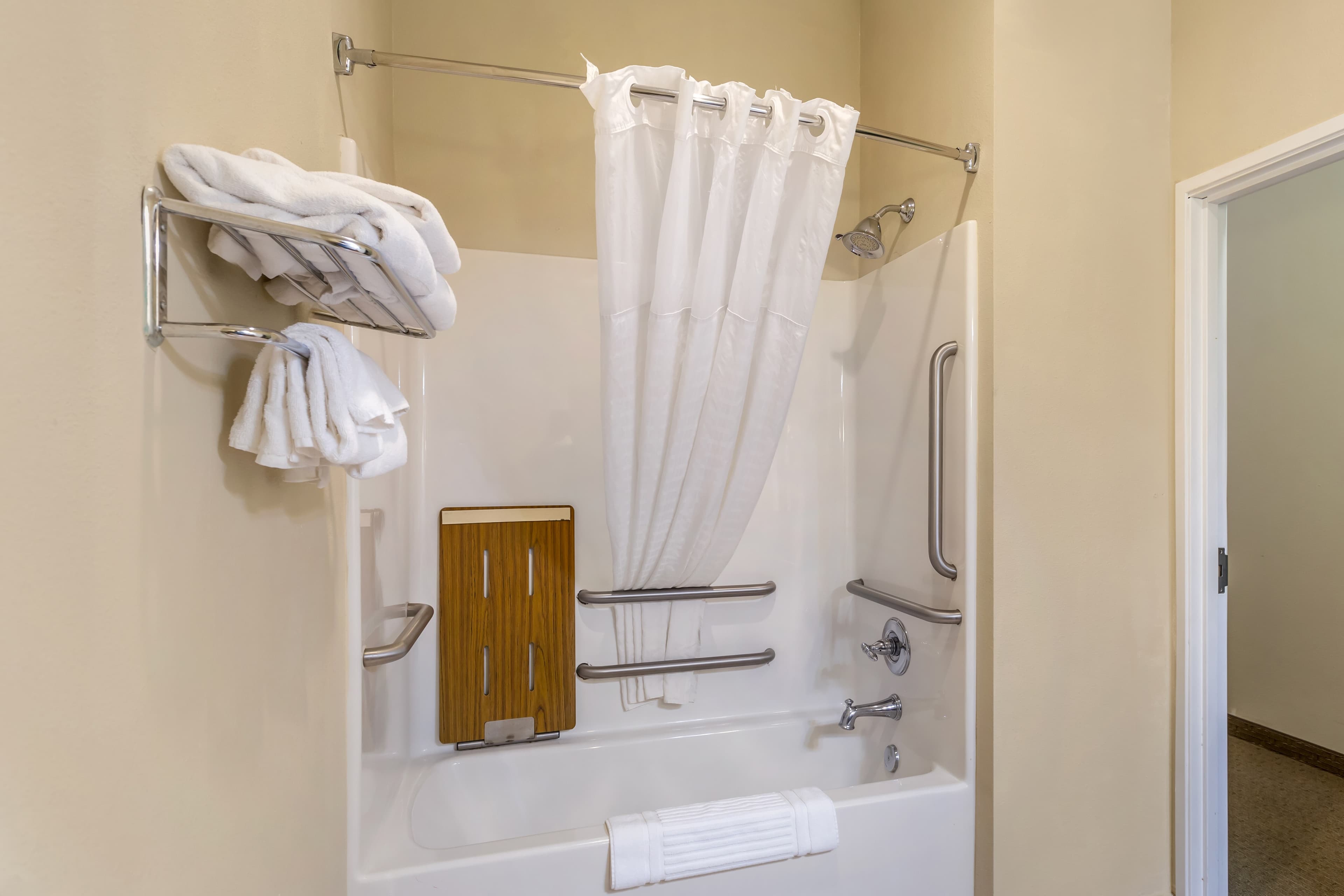 Comfort Suites South Point - Huntington — 7