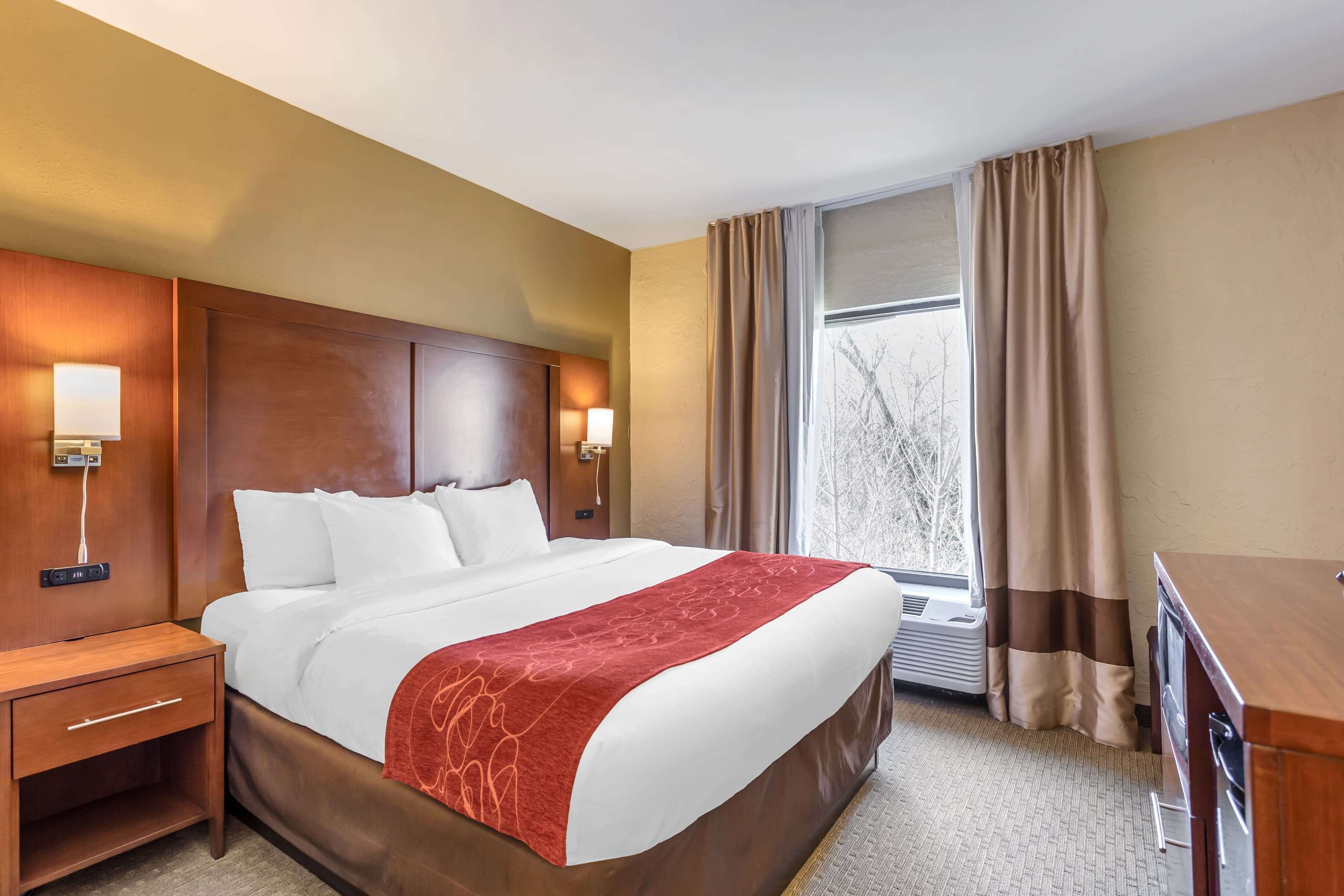 Comfort Suites South Point - Huntington — 14