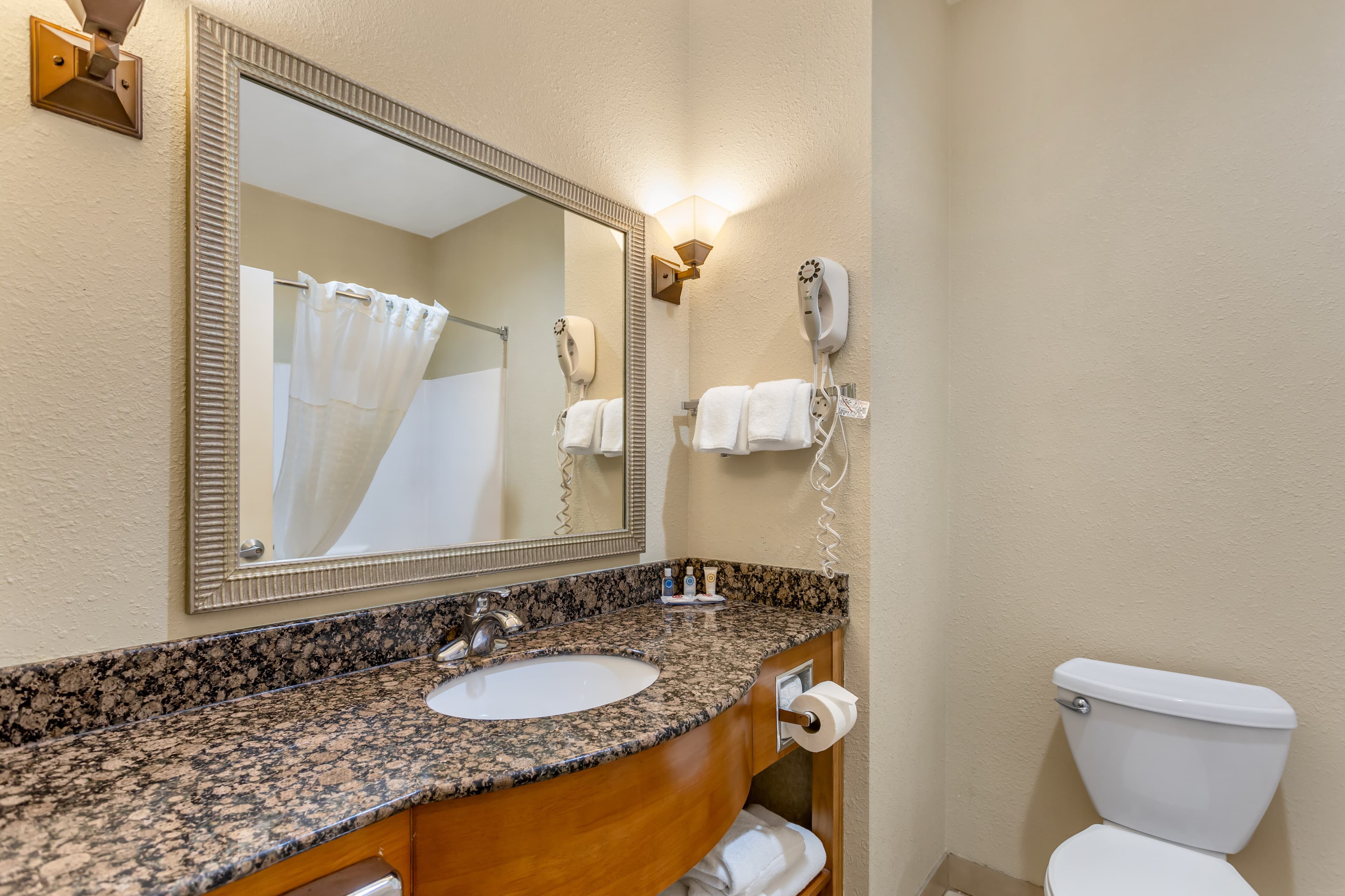 Comfort Suites South Point - Huntington — 17