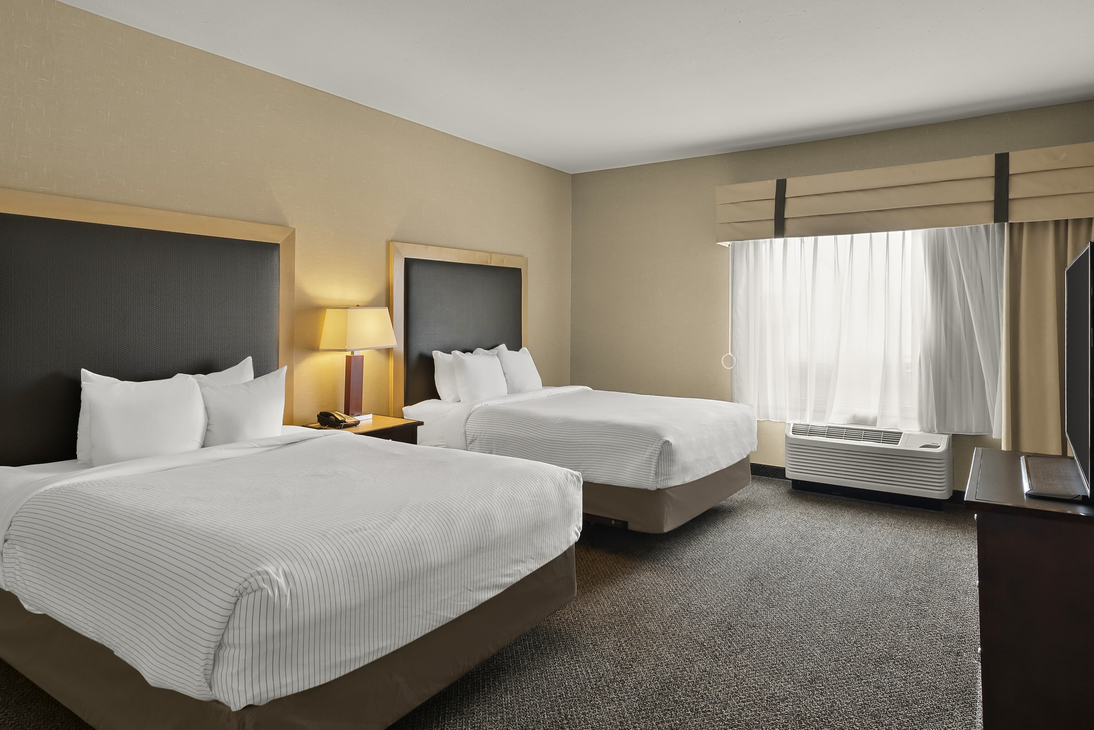 Cambria Hotel Columbus - Polaris — 14