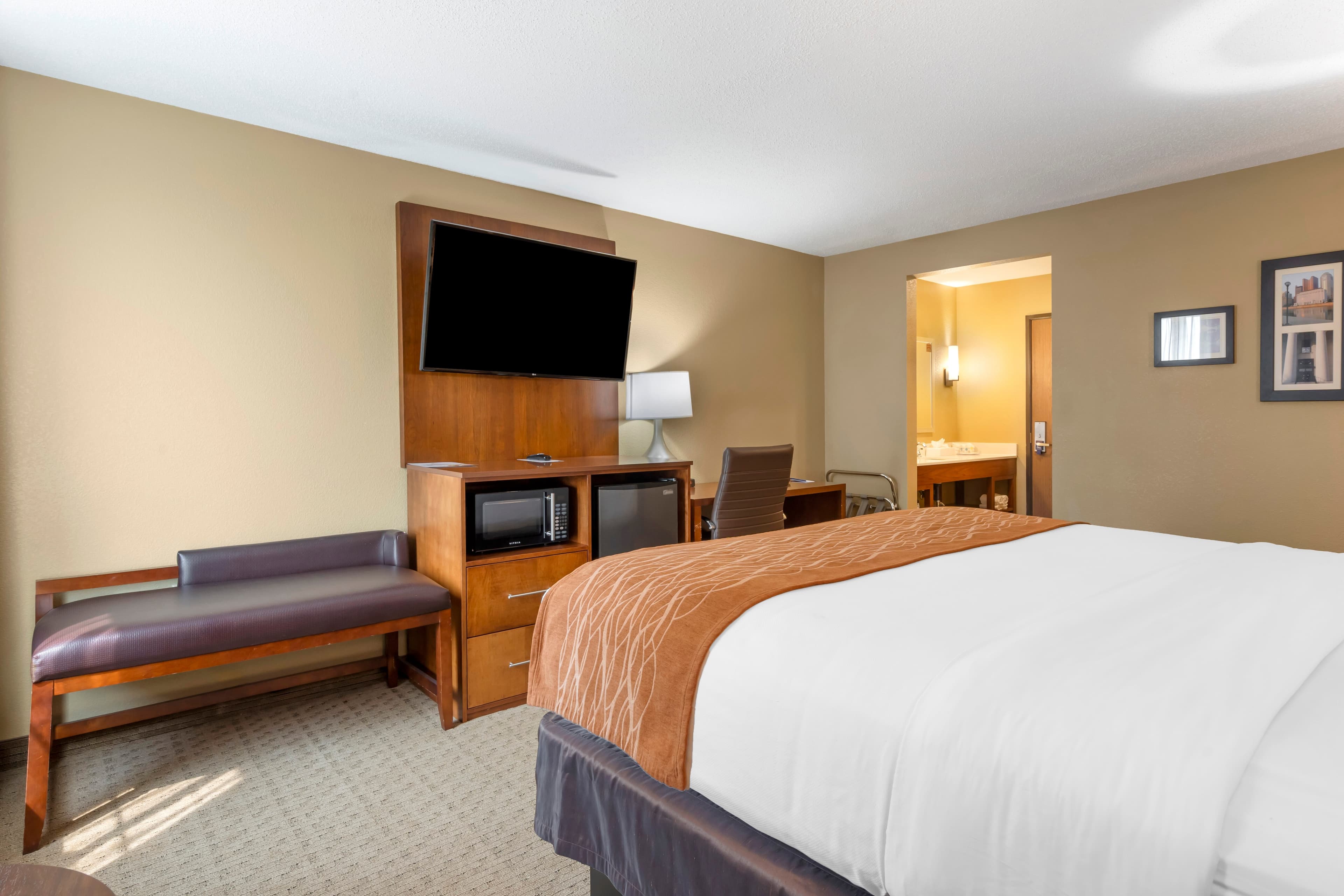 Comfort Inn North/Polaris — 12
