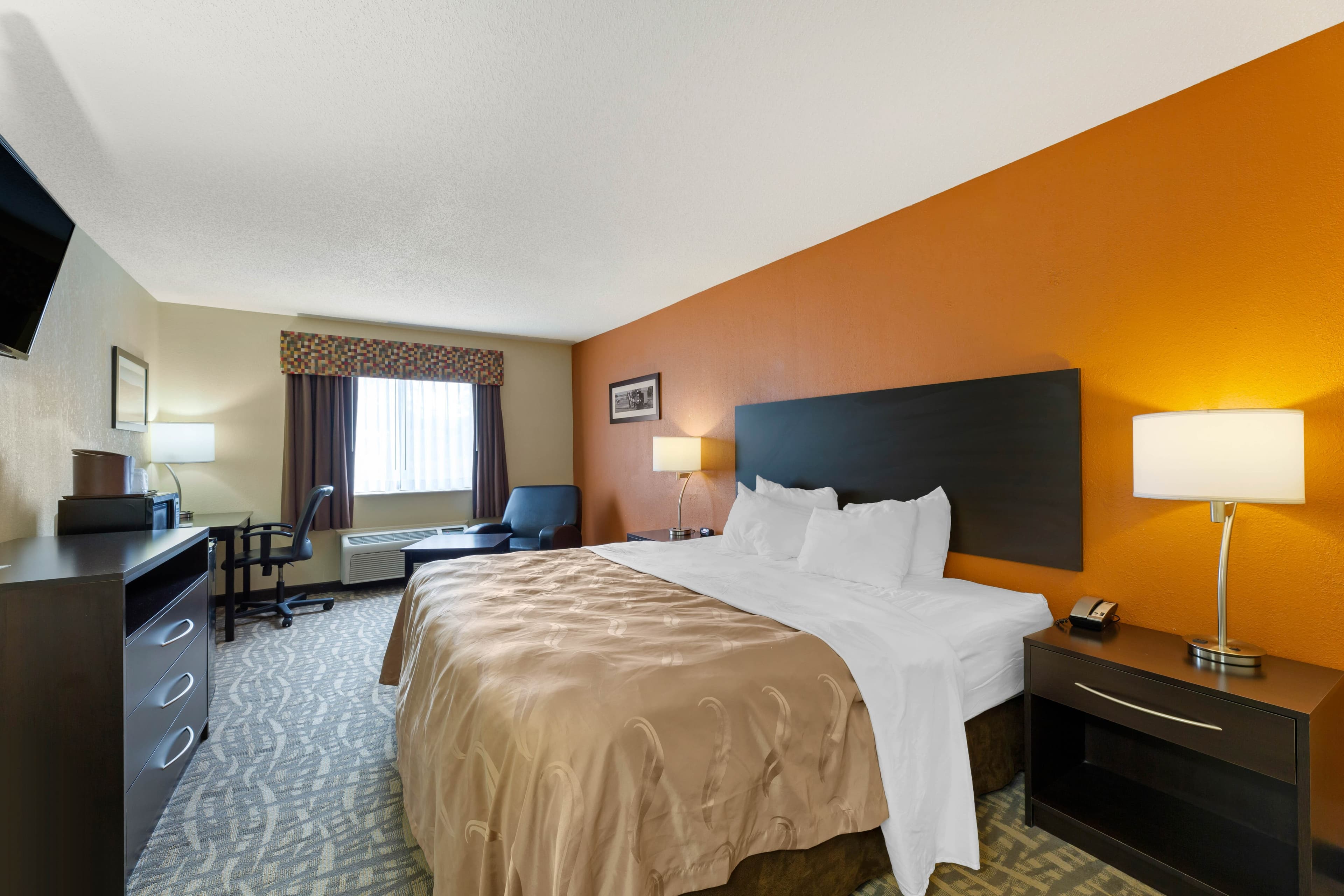 Quality Inn Wooster - Image 2