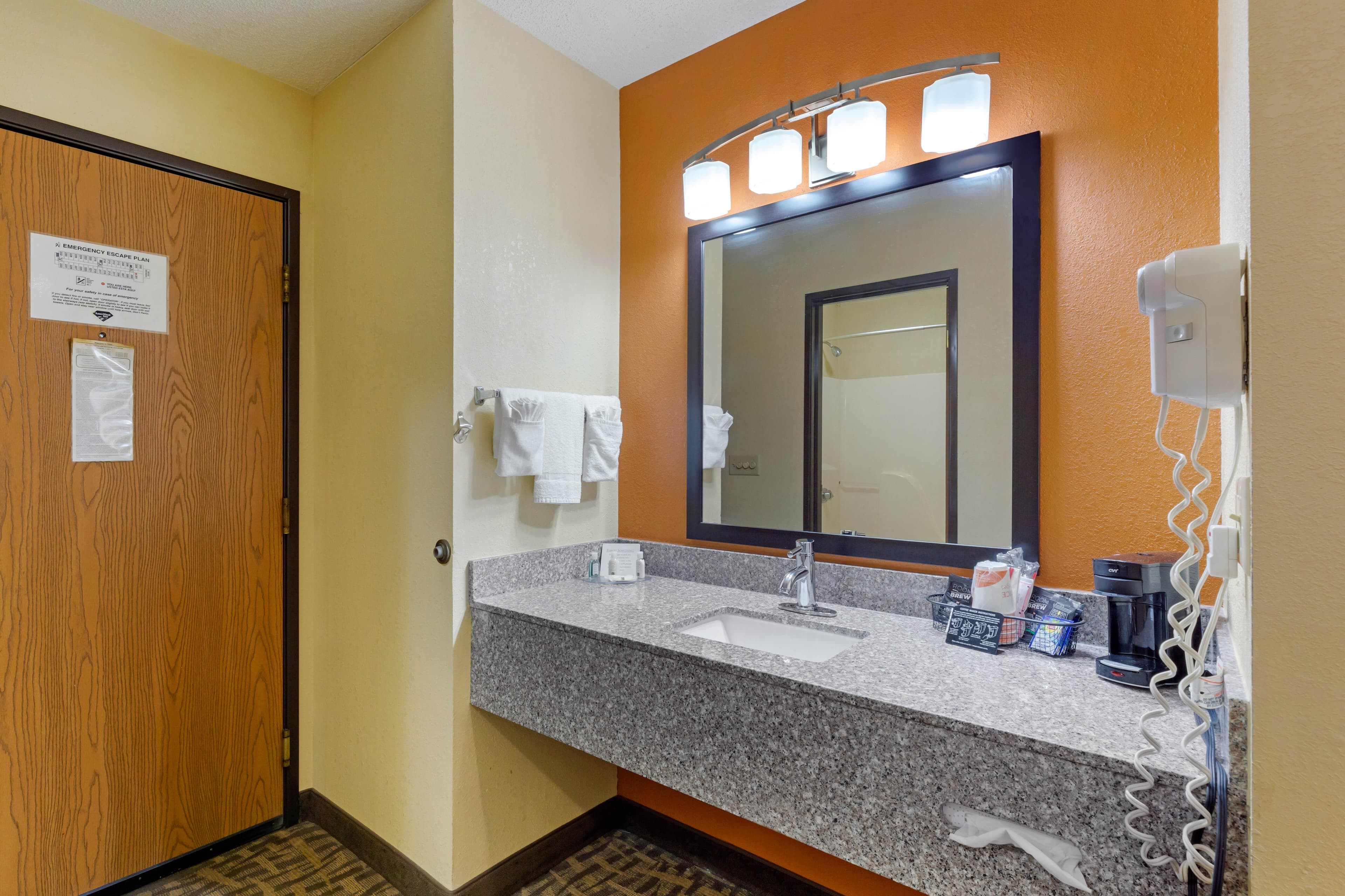 Quality Inn Wooster - Image 5
