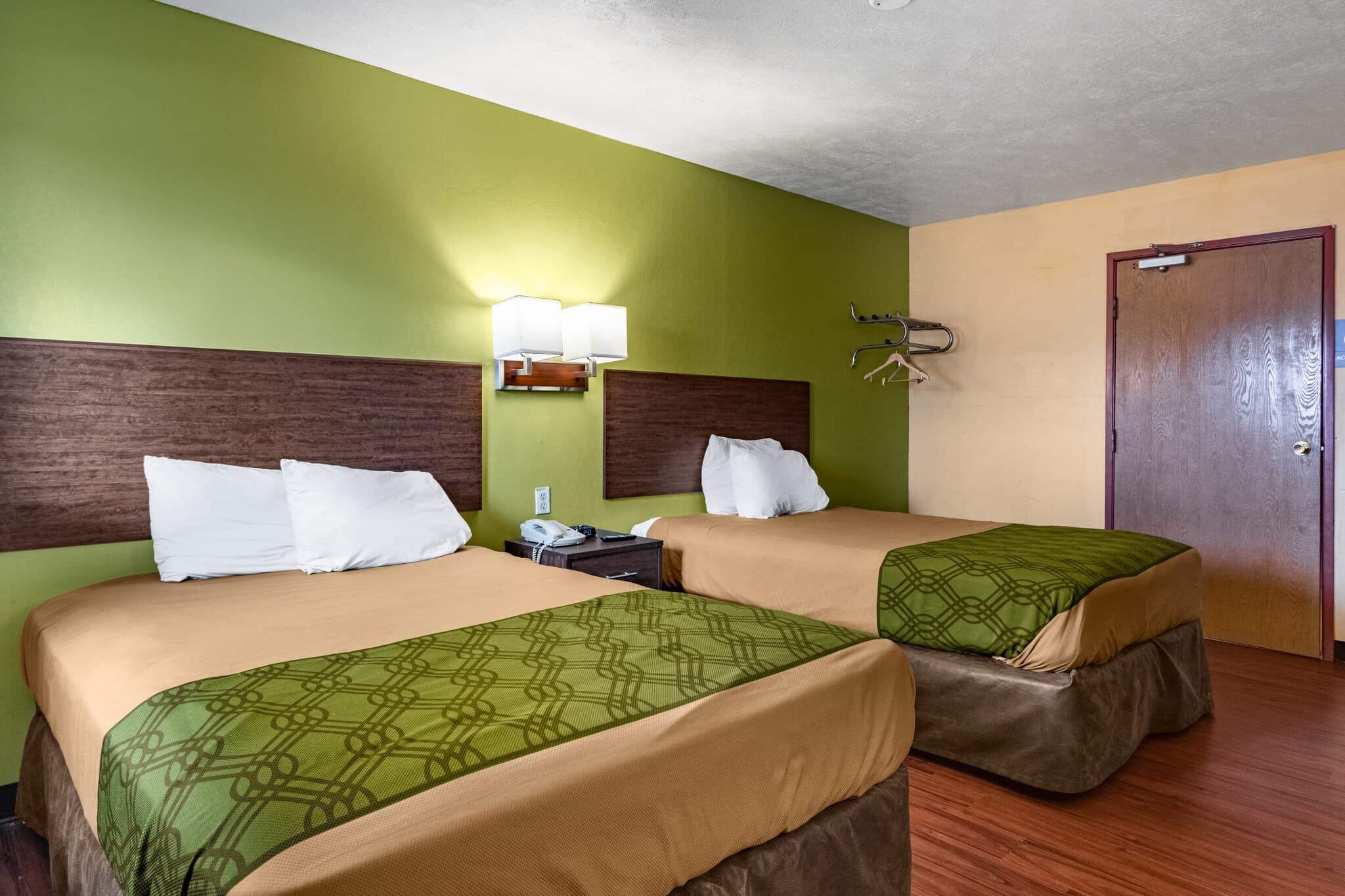 Econo Lodge Kent - Akron West - Image 5