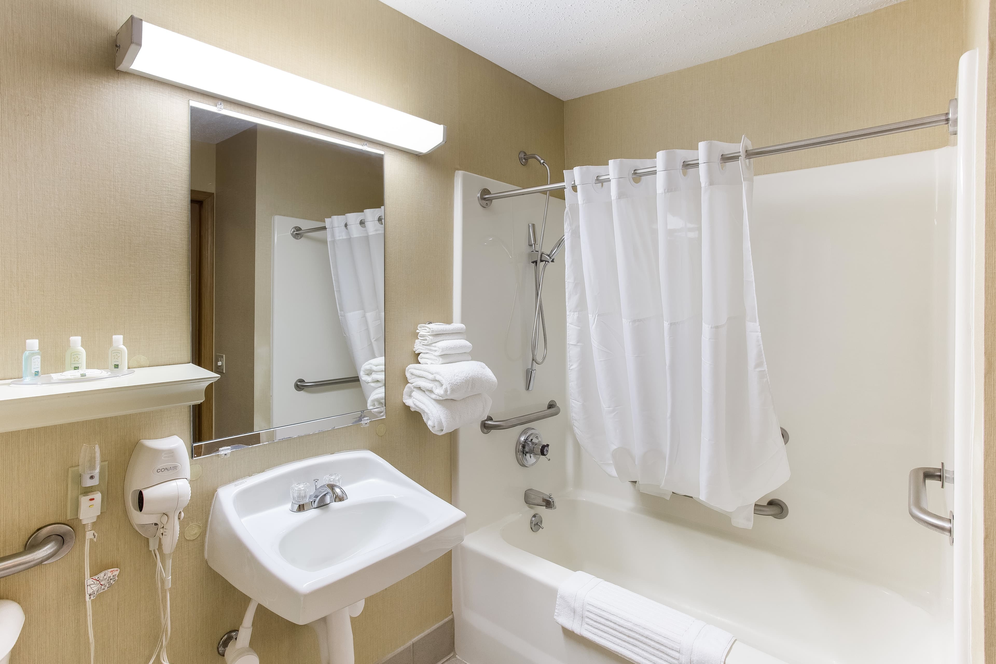 Quality Inn Athens — 6