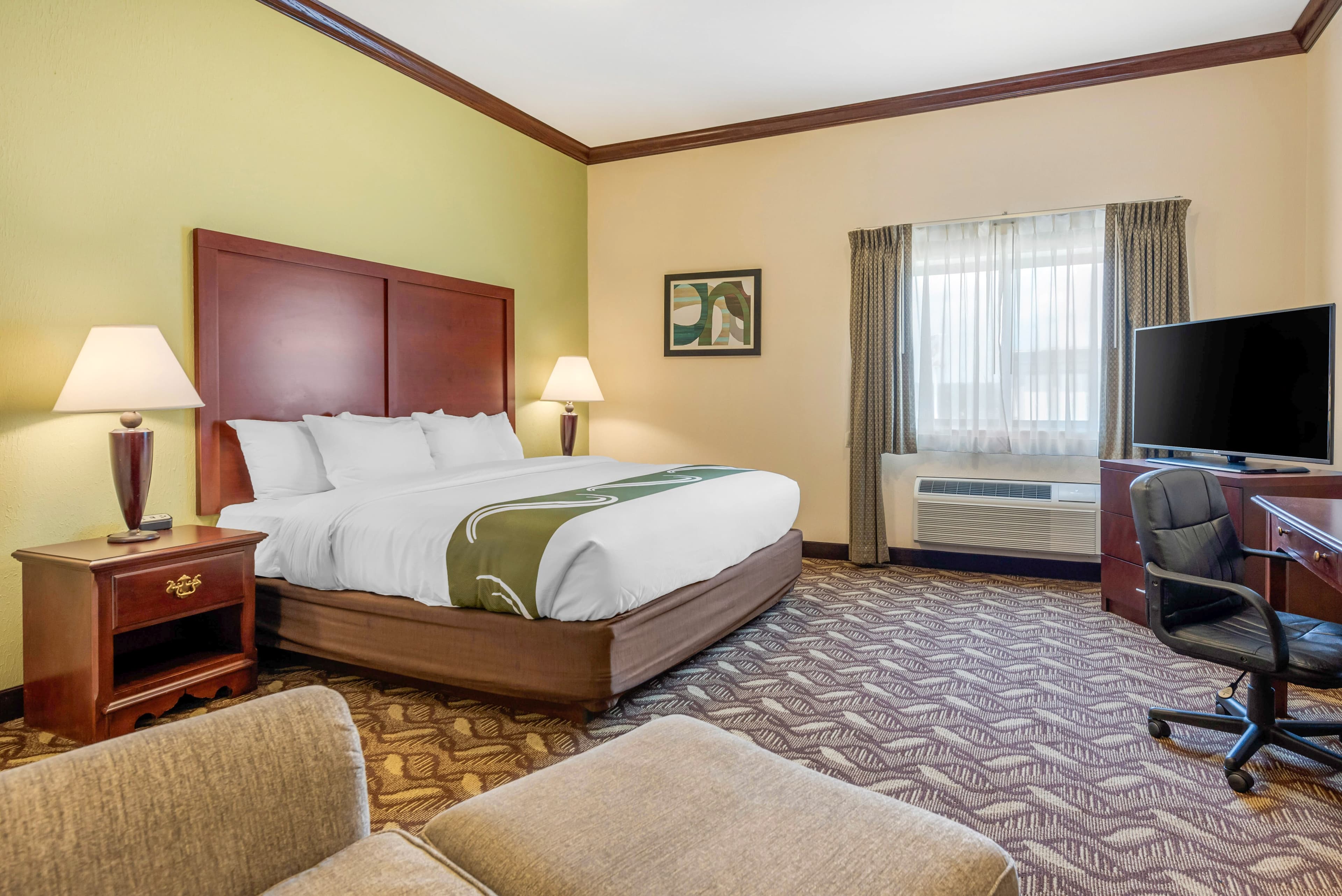 Quality Inn & Suites Zanesville City Center — 13