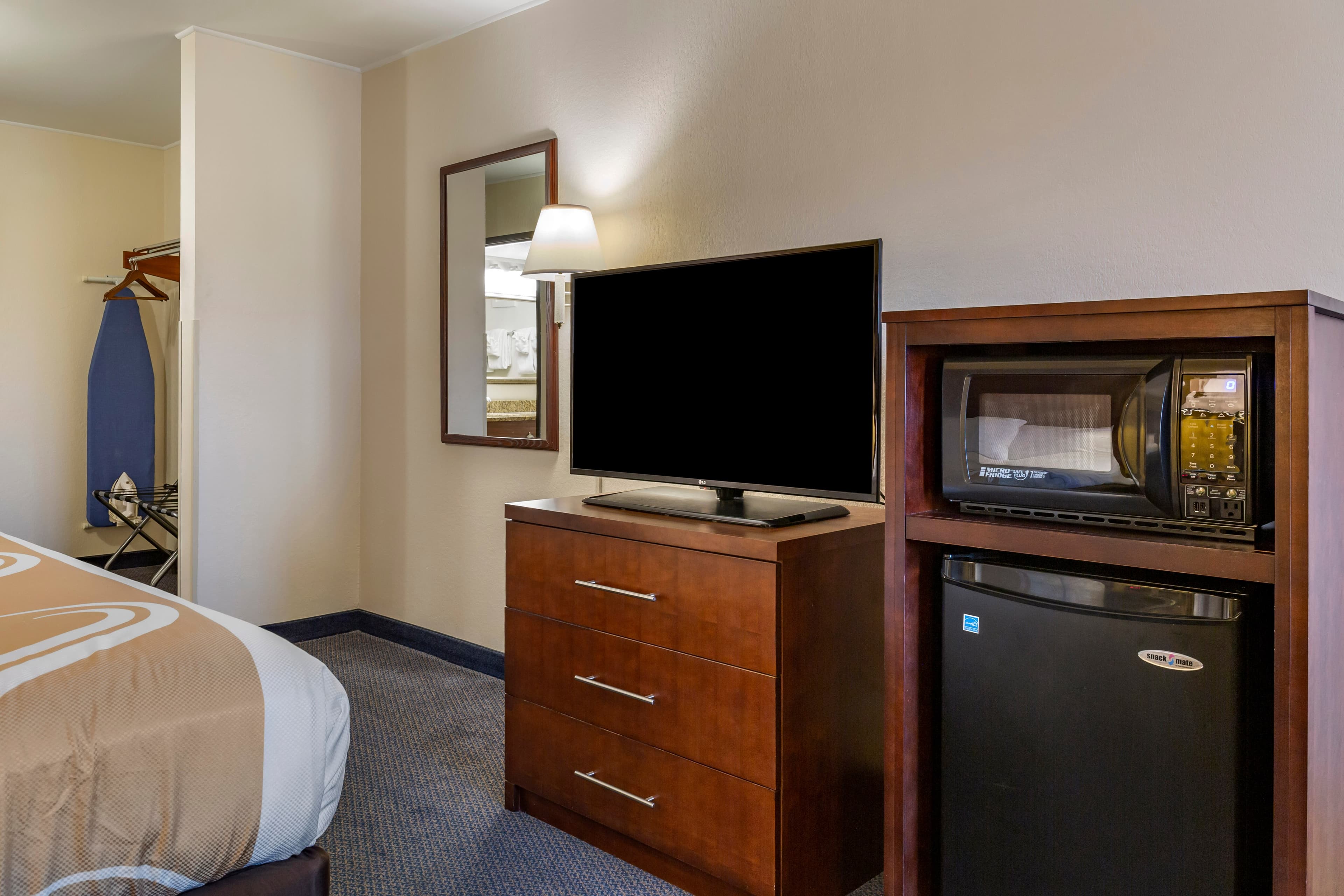 Quality Inn & Suites Zanesville City Center — 16