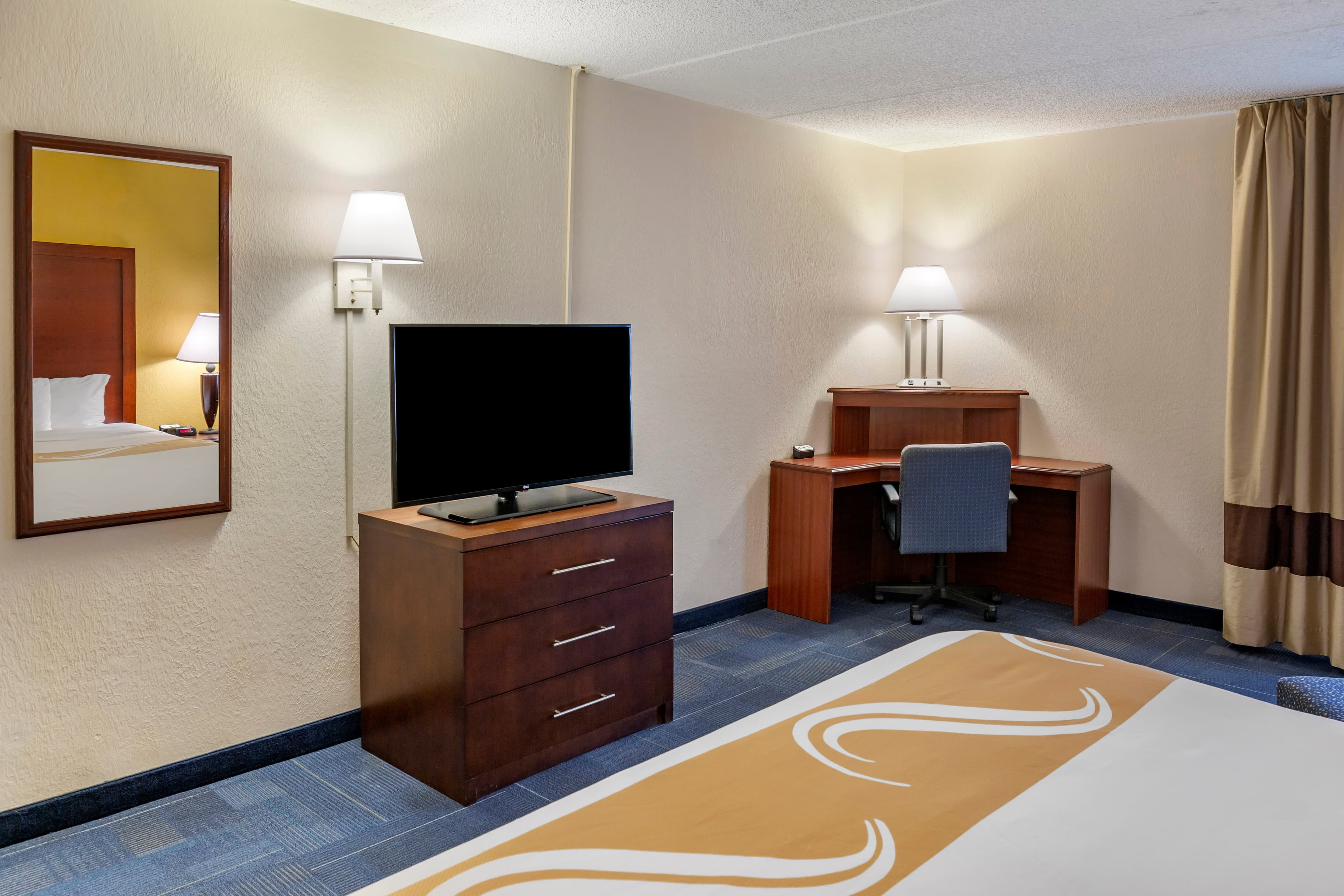 Quality Inn & Suites Zanesville City Center — 23