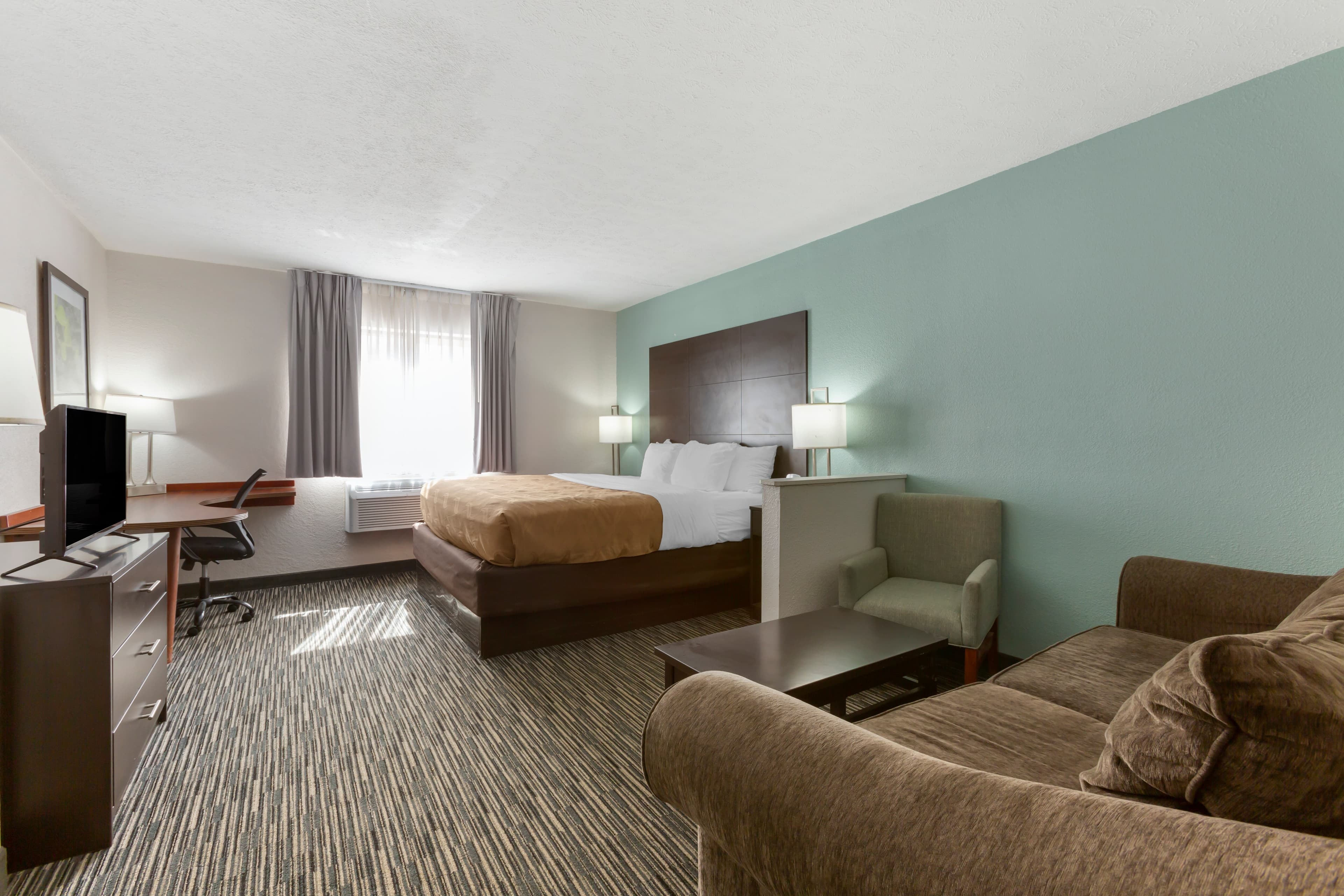 Quality Inn Alexis Rd - Image 3