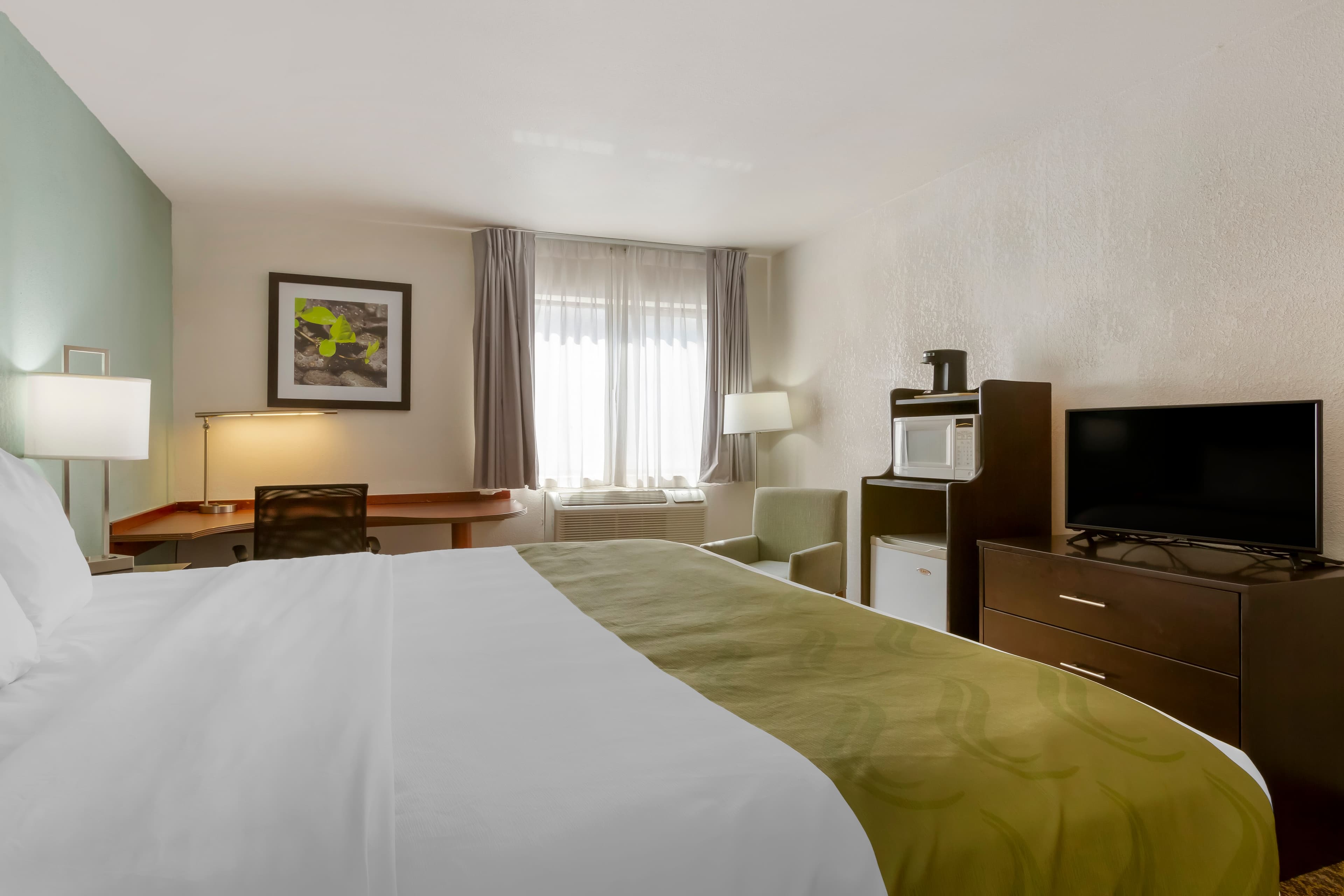 Quality Inn Alexis Rd — 8