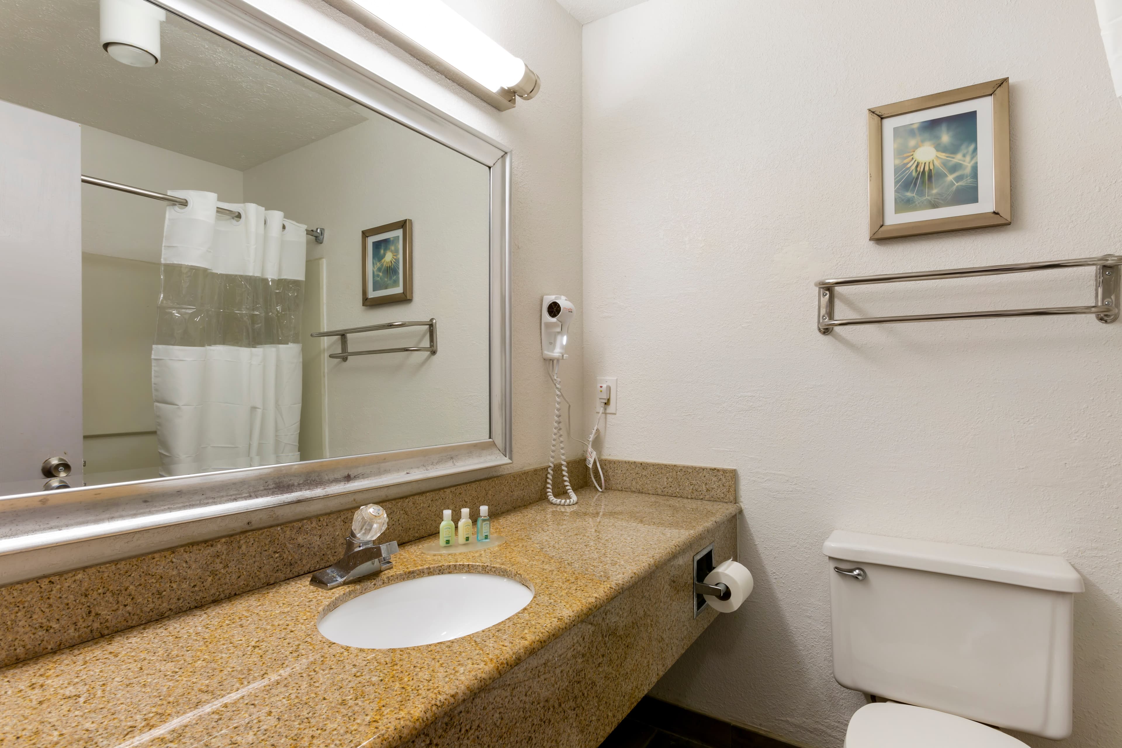 Quality Inn Alexis Rd — 11