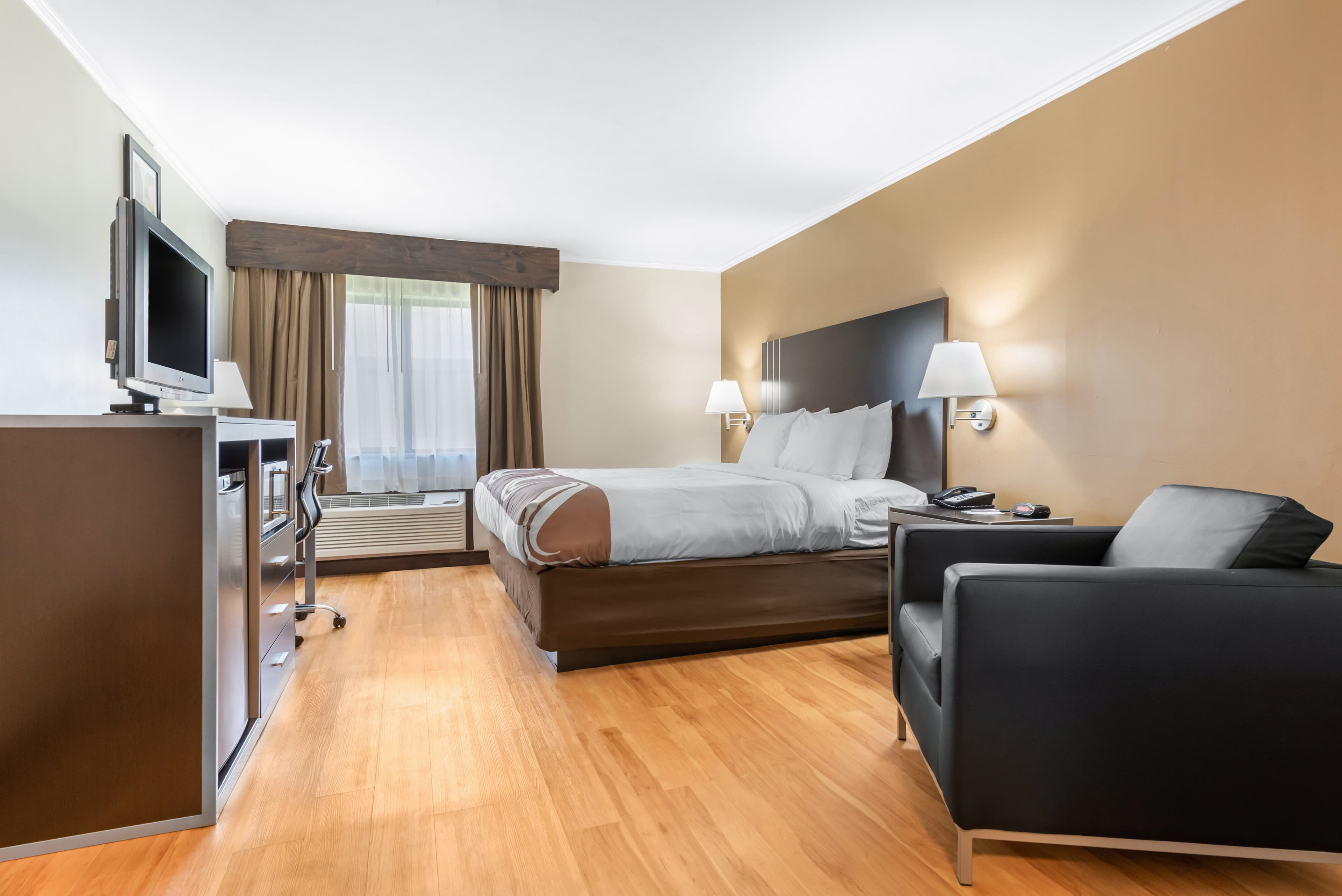 Quality Inn Fairborn near Wright Patterson AFB — 8