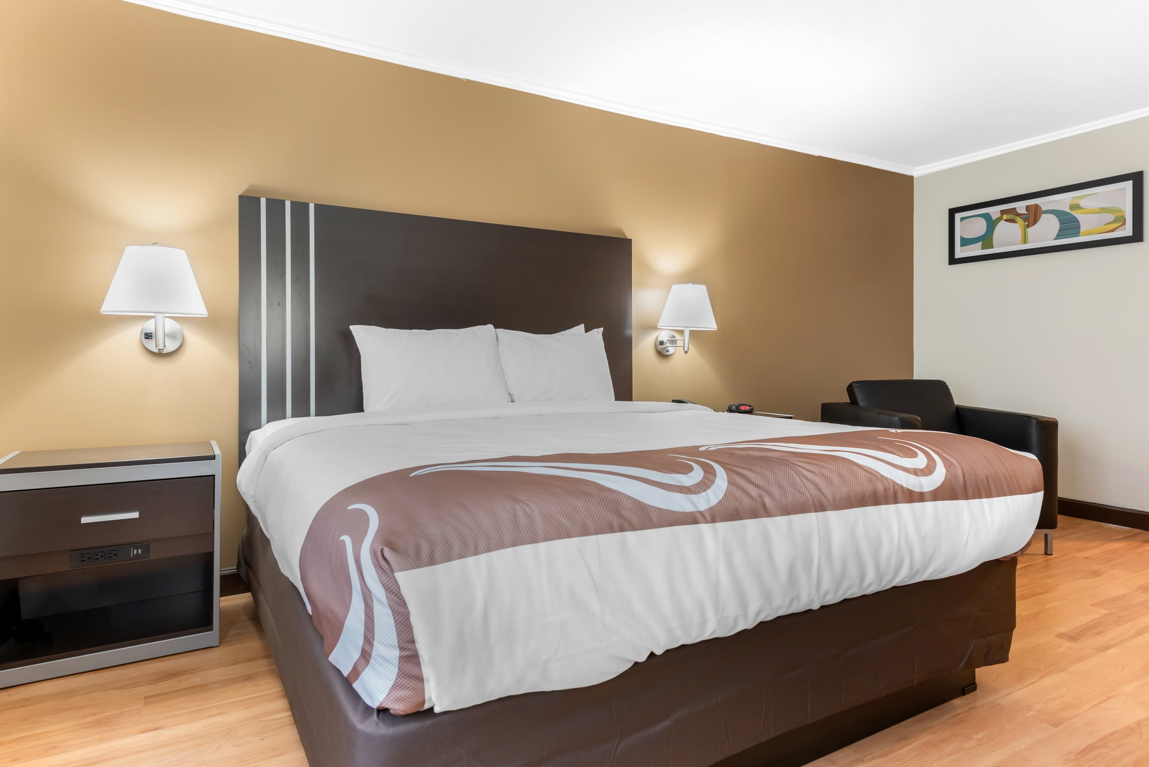 Quality Inn Fairborn near Wright Patterson AFB - Image 4
