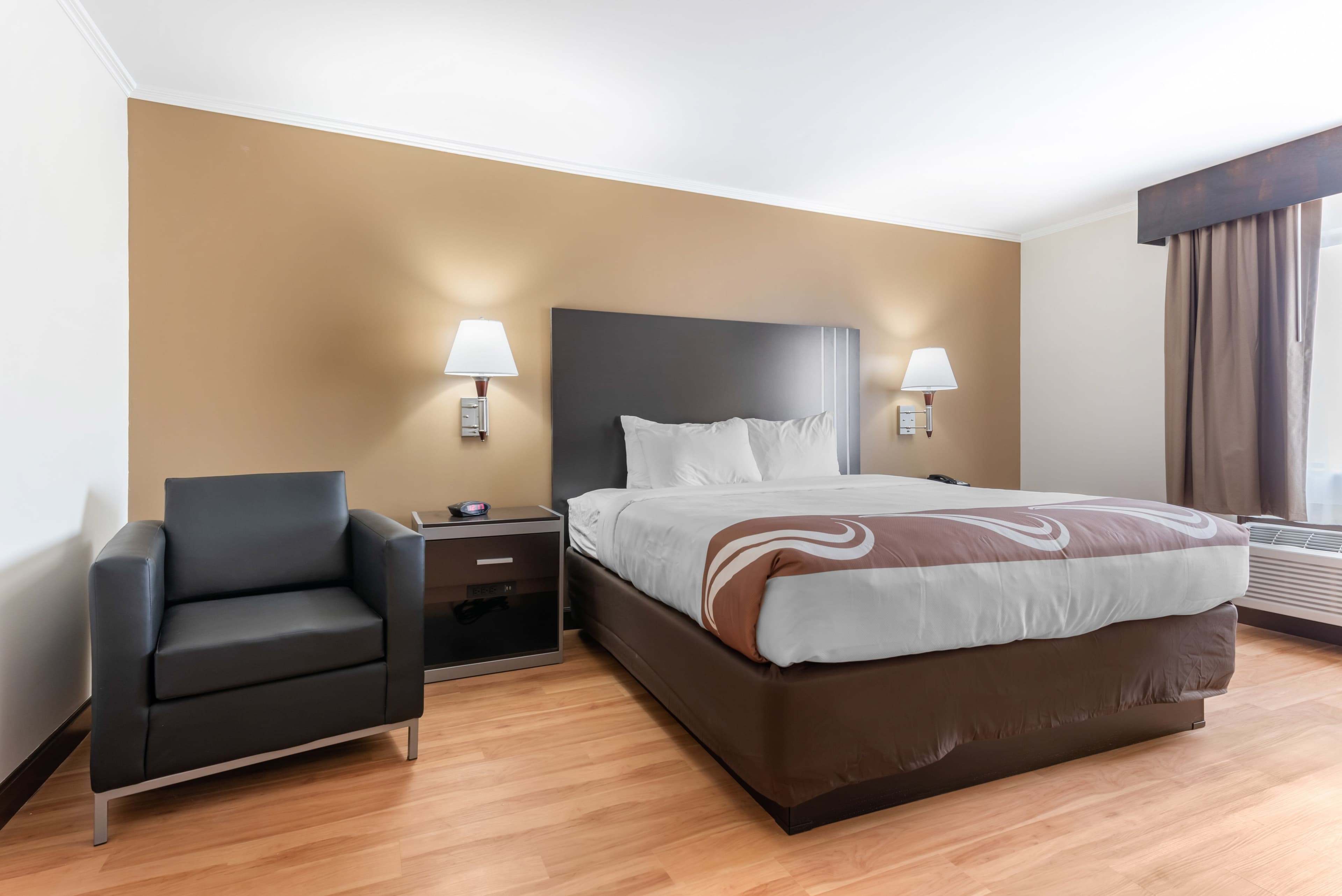 Quality Inn Fairborn near Wright Patterson AFB - Image 3